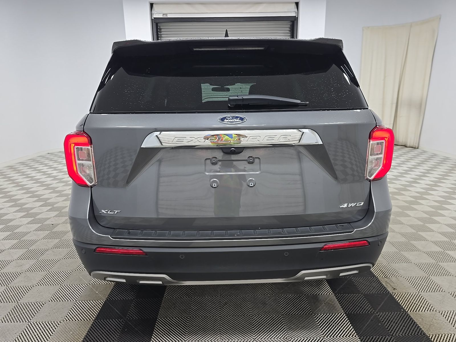 FORD EXPLORER - 6