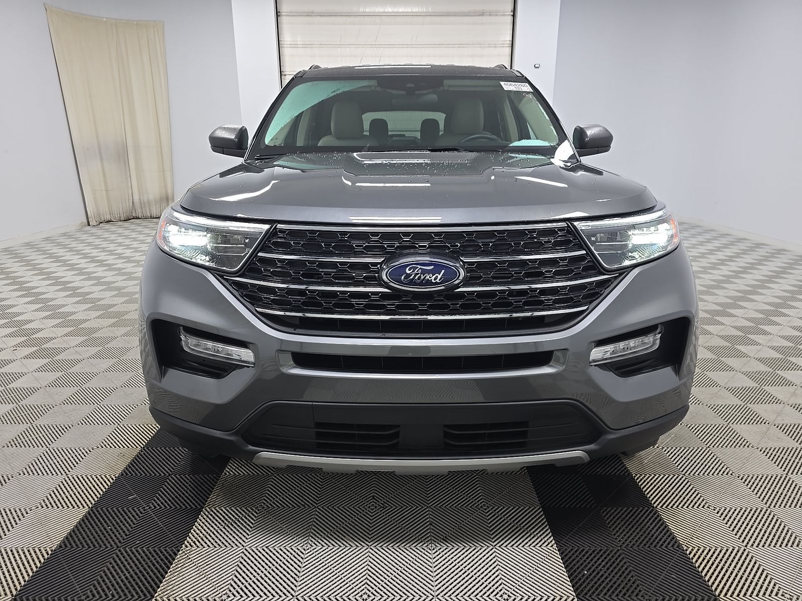FORD EXPLORER - 3