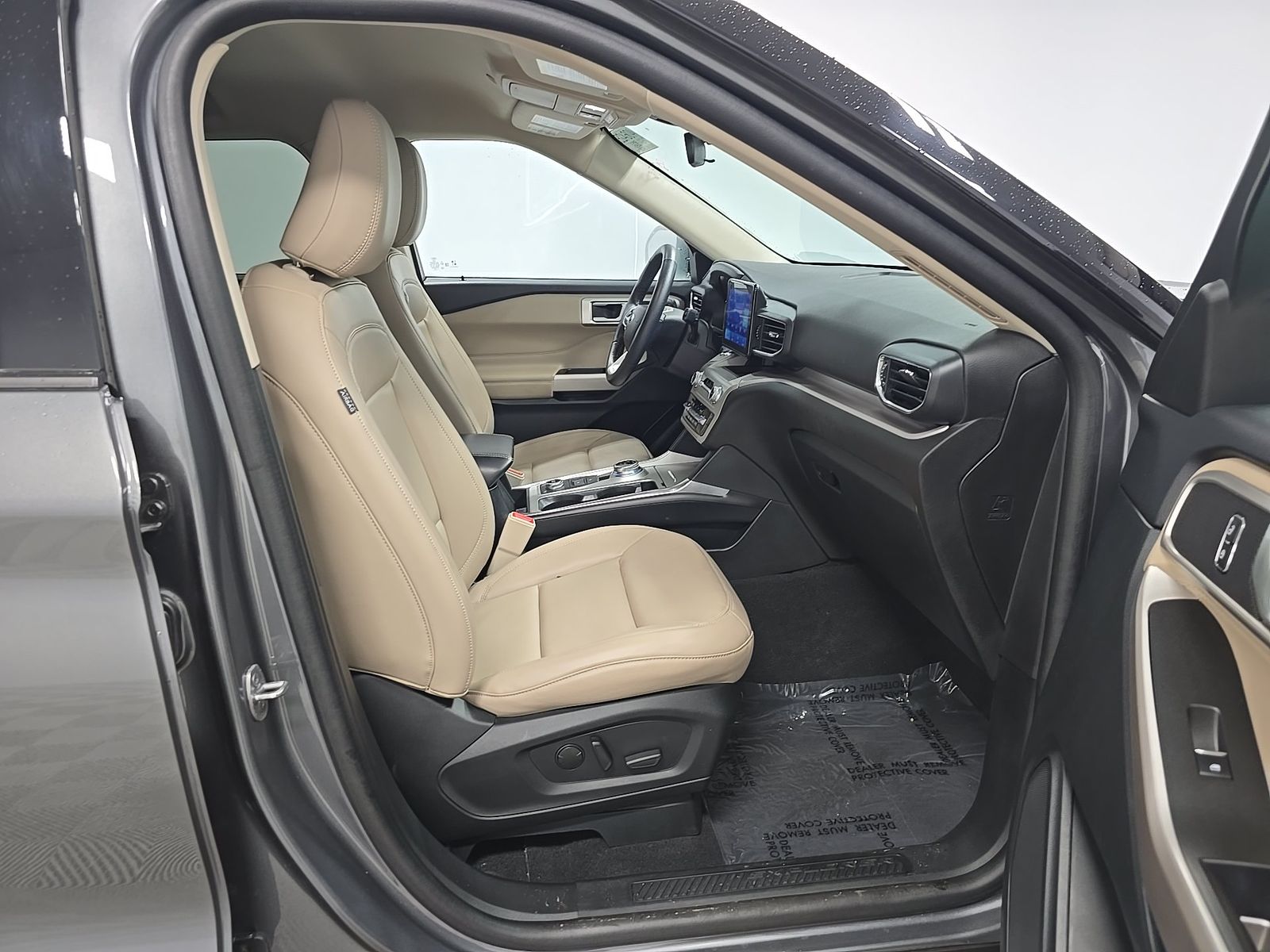 FORD EXPLORER - 9