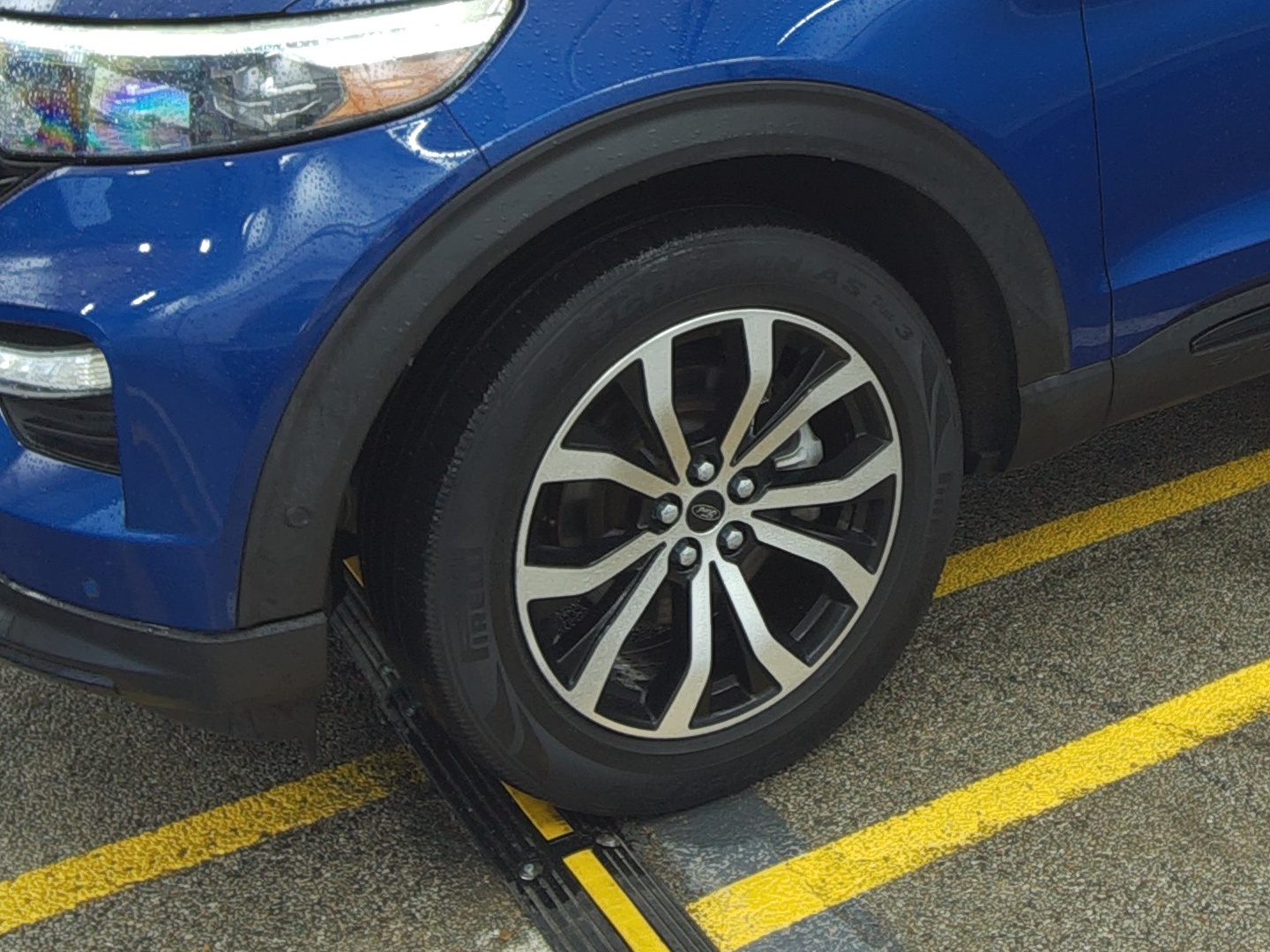 FORD EXPLORER - 8