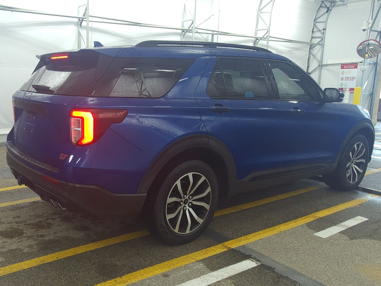 FORD EXPLORER - 5