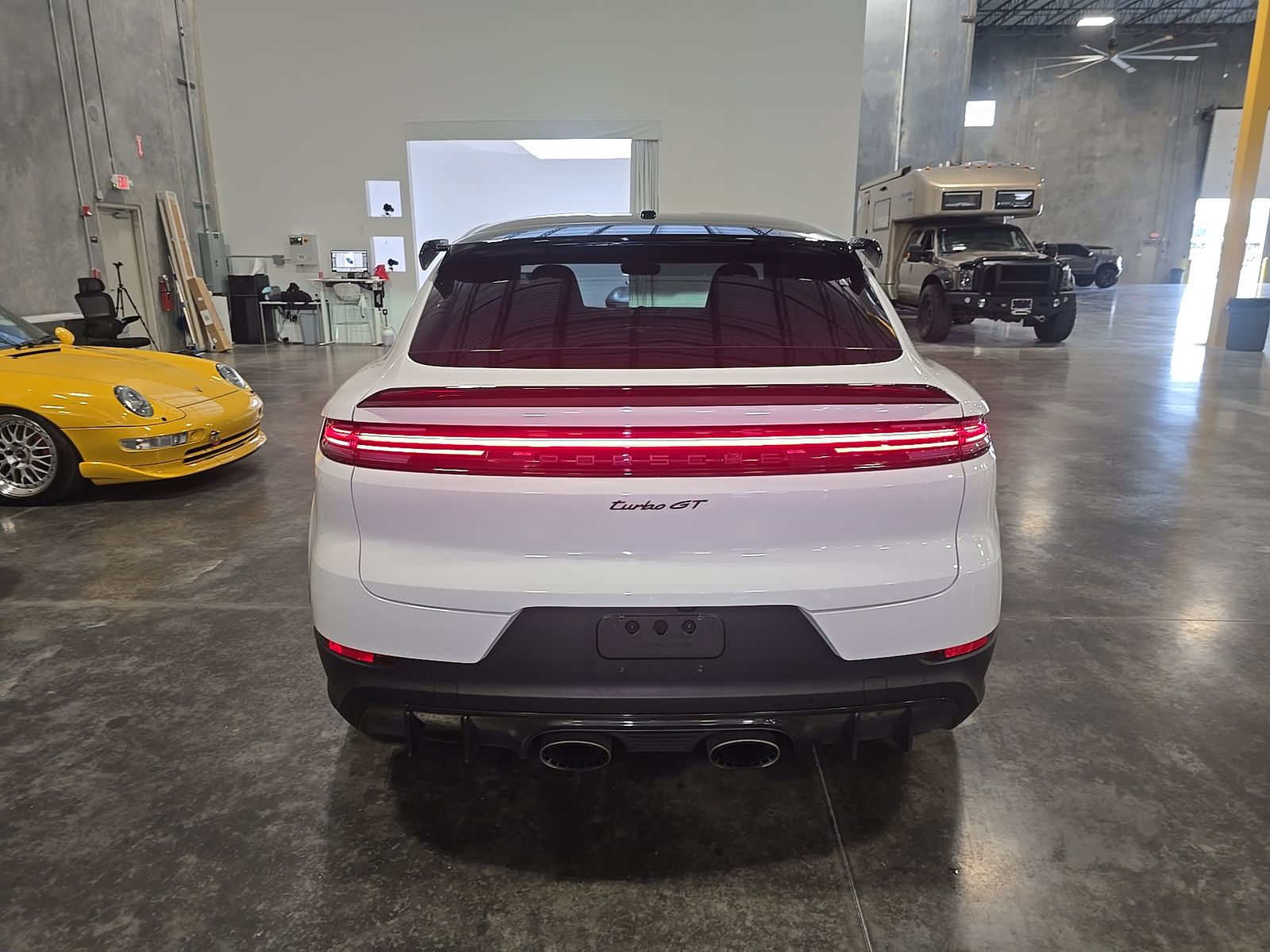 PORSCHE CAYENNE - 6