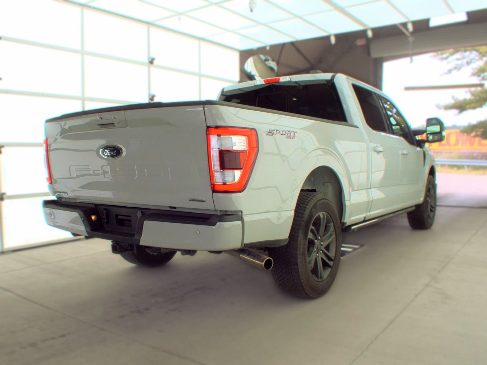 2023 Ford F-150 Lariat AWD
