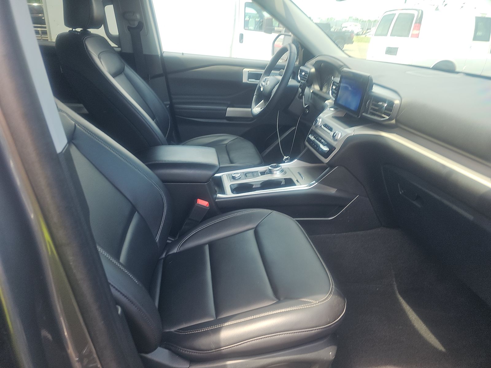 2024 Ford Explorer XLT AWD