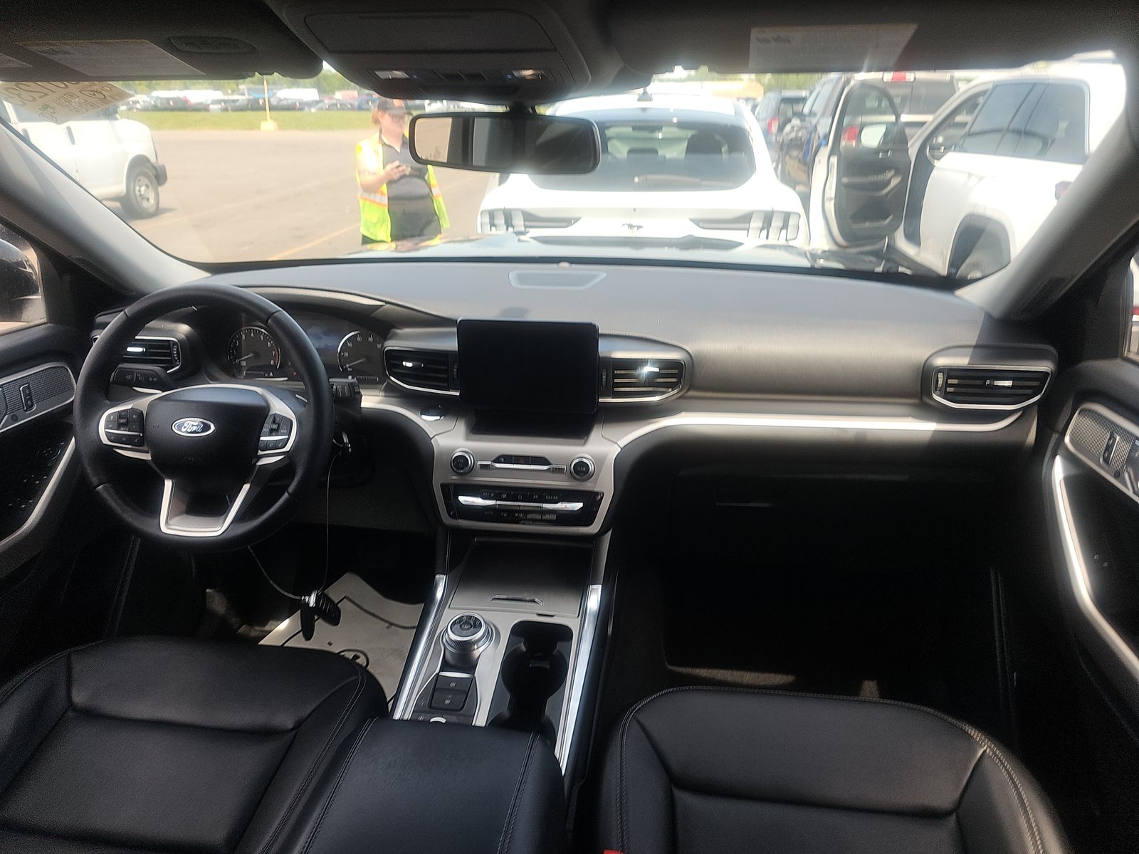 2024 Ford Explorer XLT AWD