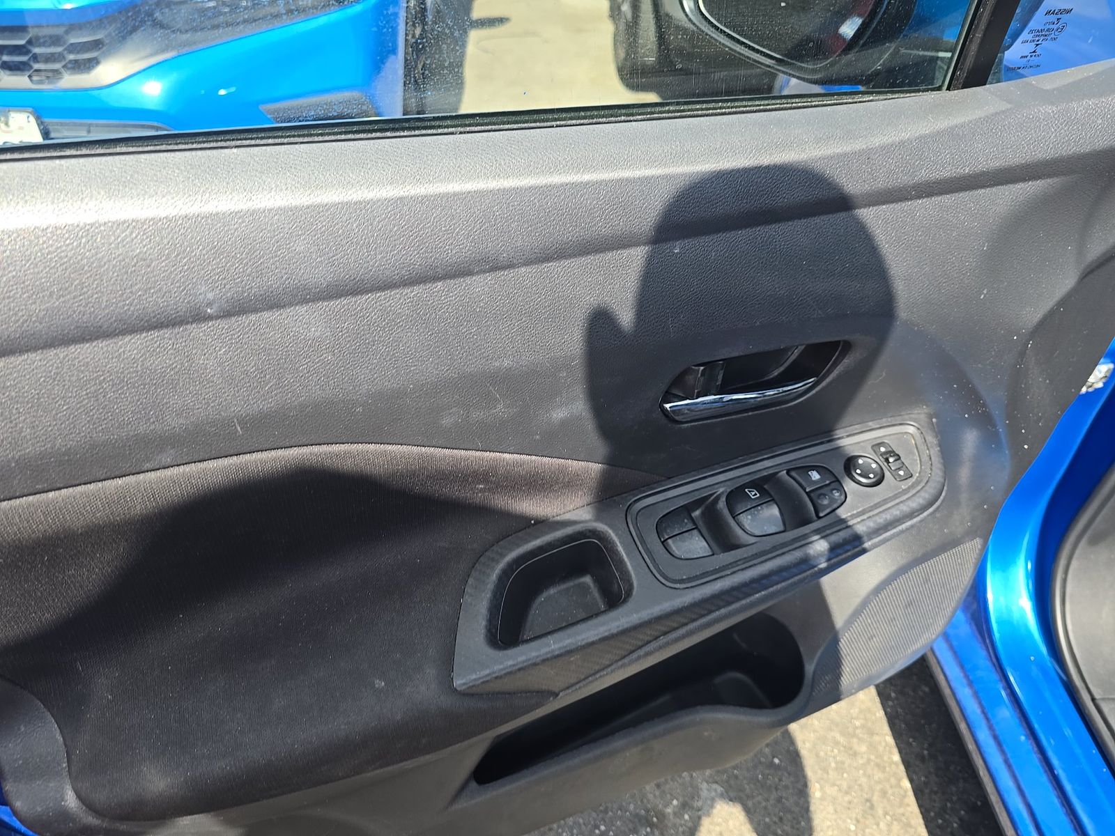NISSAN VERSA - 10