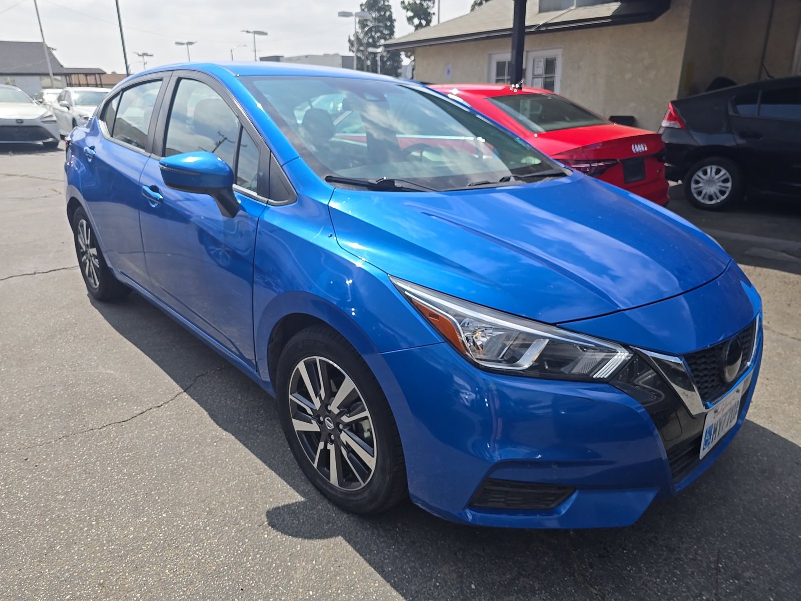 NISSAN VERSA - 4
