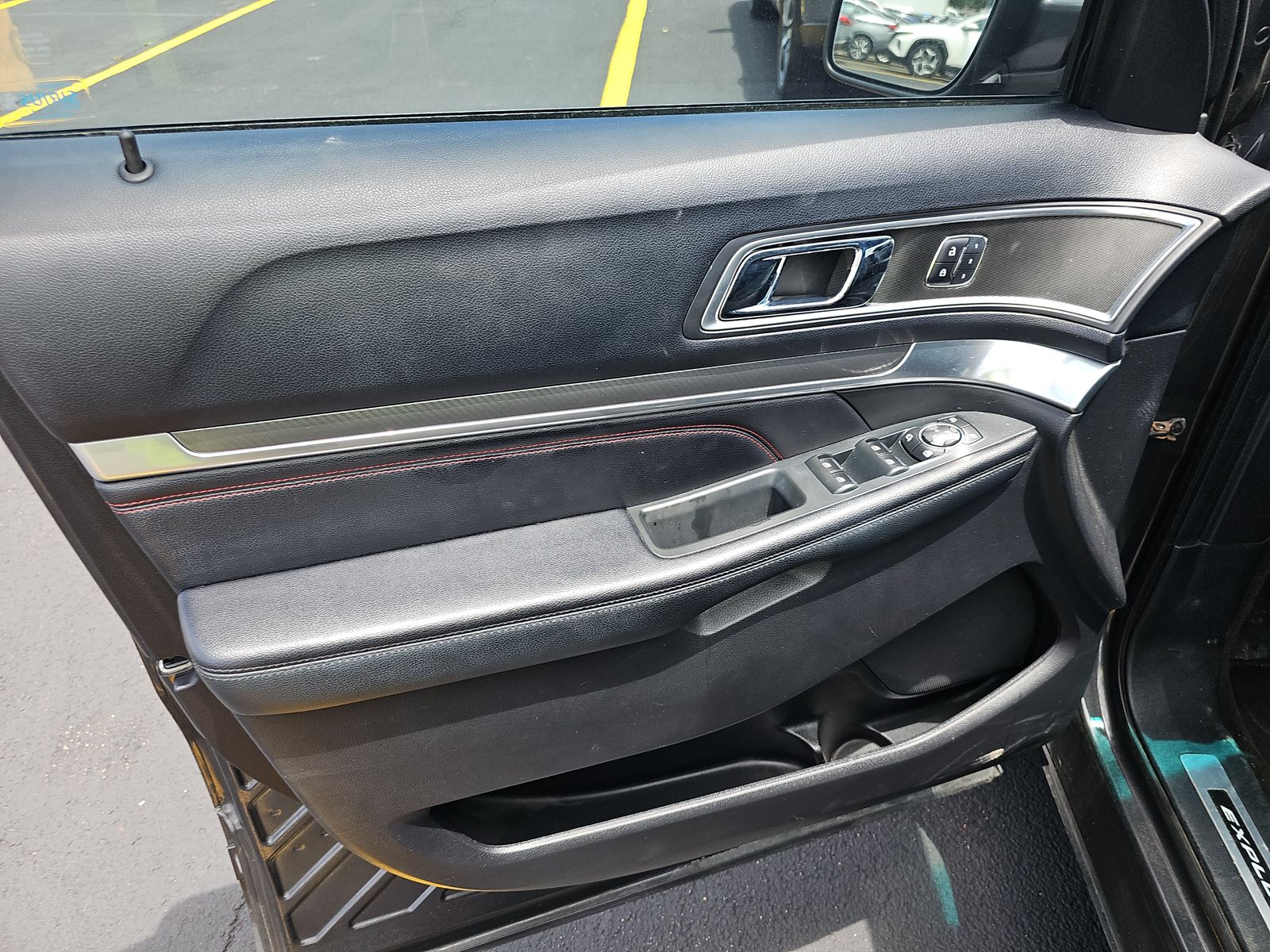 FORD EXPLORER - 10