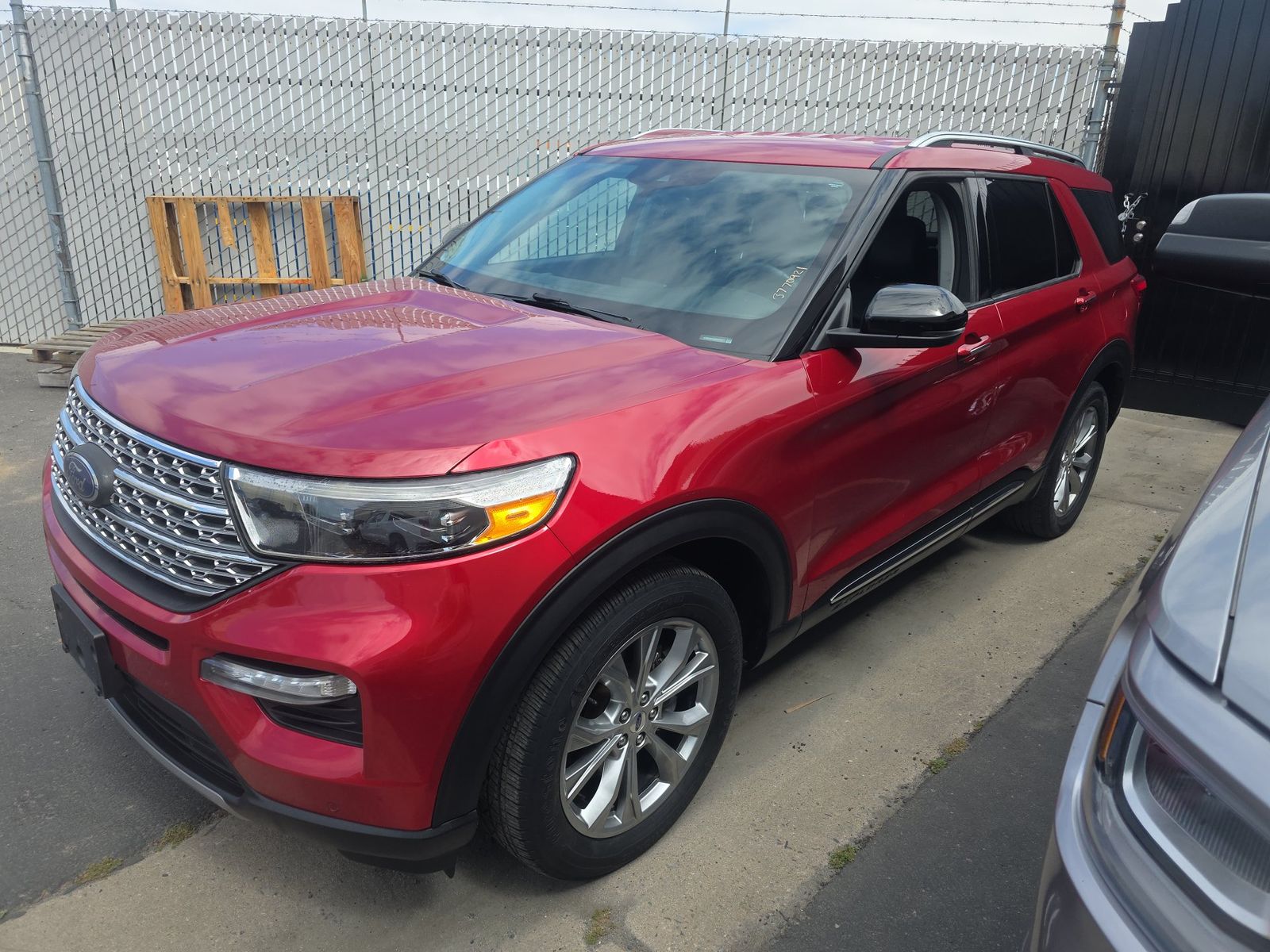FORD EXPLORER - 1