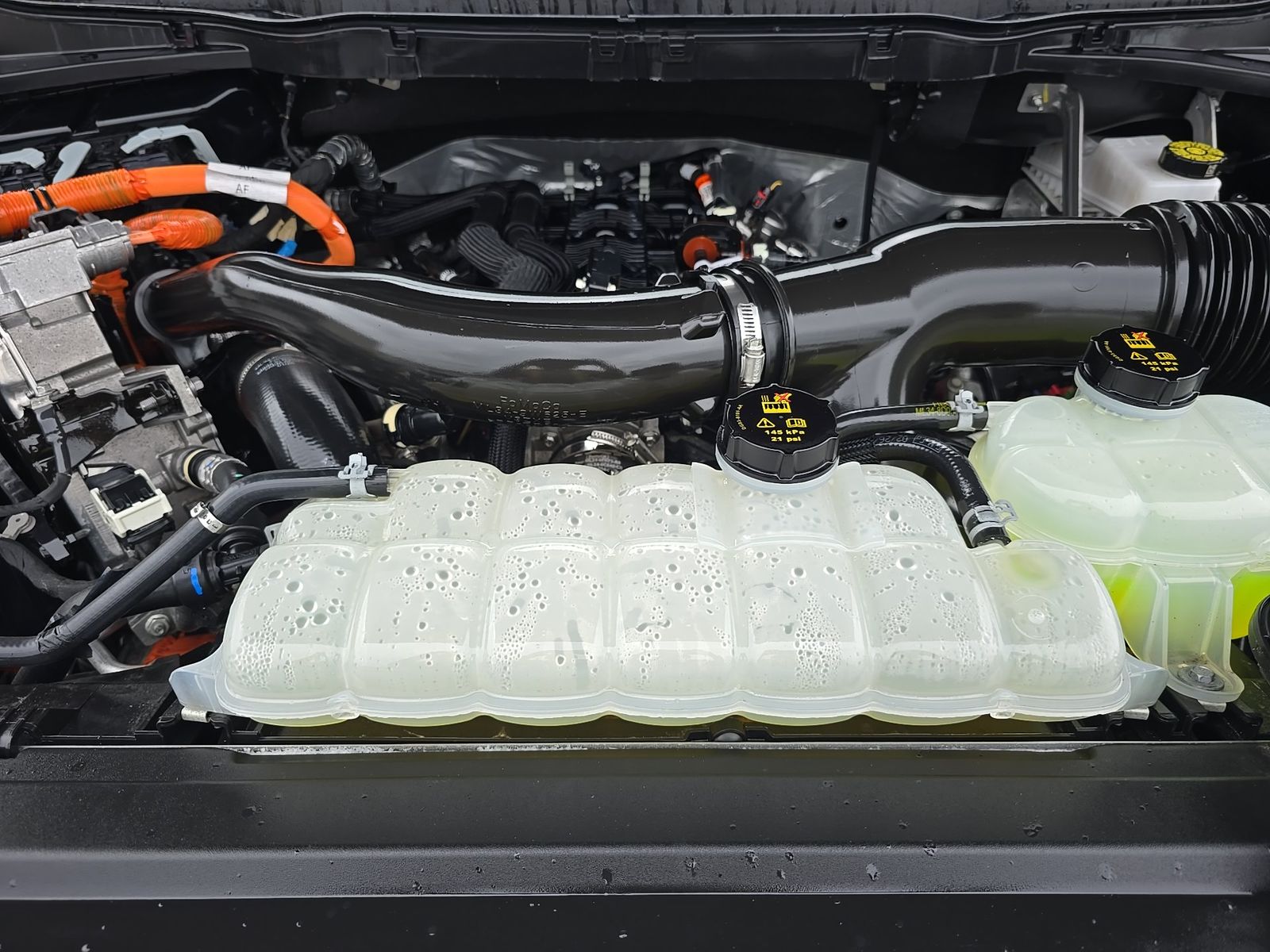 2025 Ford F-150 Hybrid Lariat AWD