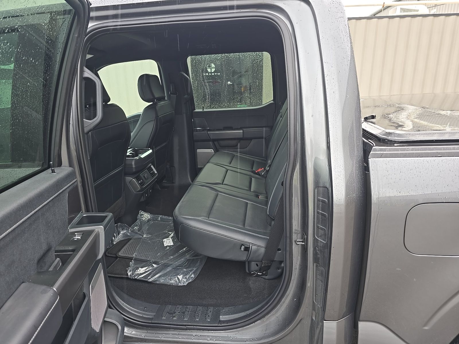 2025 Ford F-150 Hybrid Lariat AWD