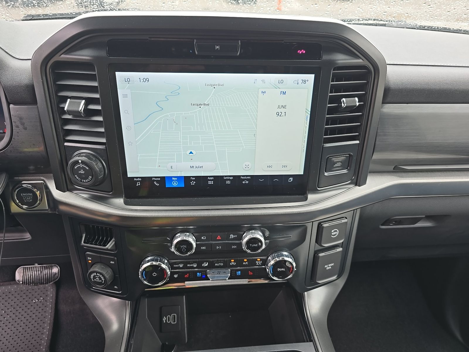 2025 Ford F-150 Hybrid Lariat AWD