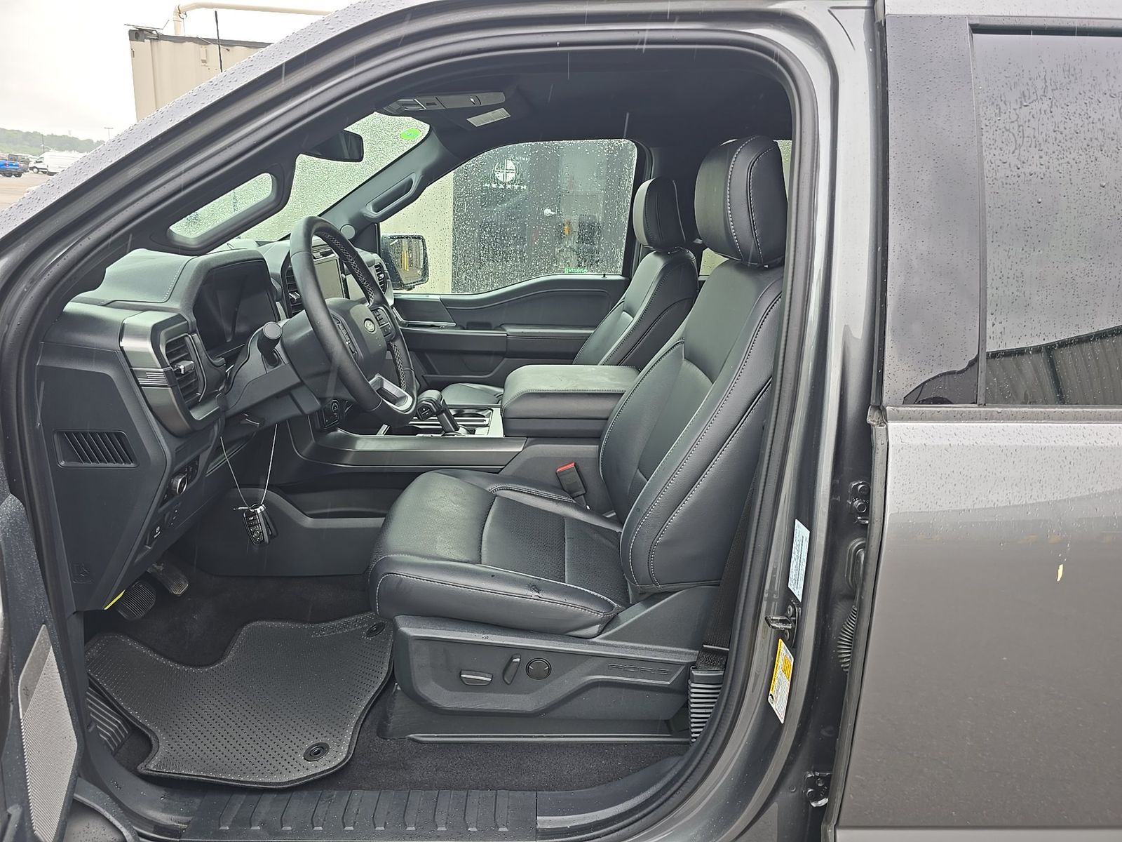2025 Ford F-150 Hybrid Lariat AWD