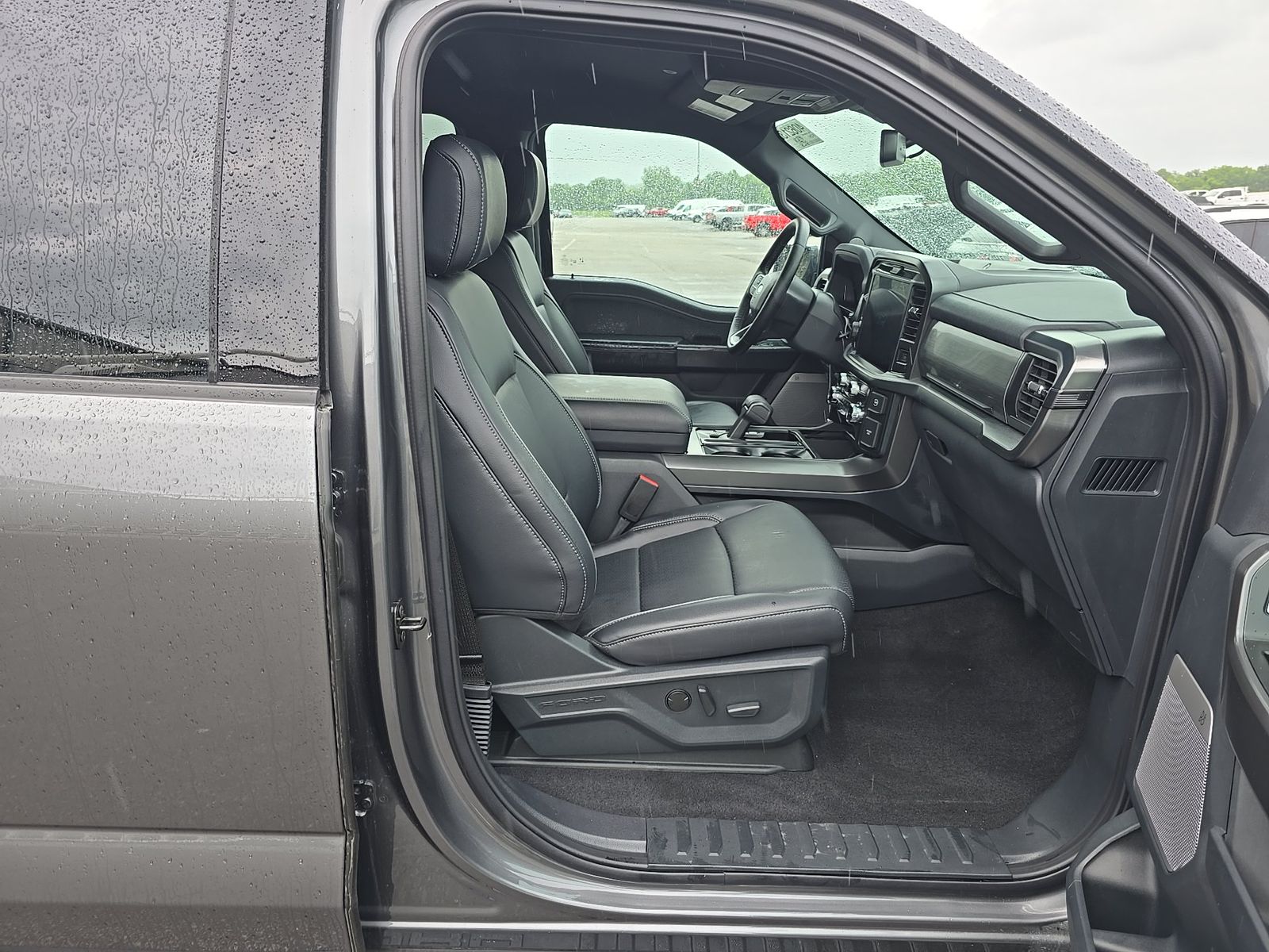 2025 Ford F-150 Hybrid Lariat AWD