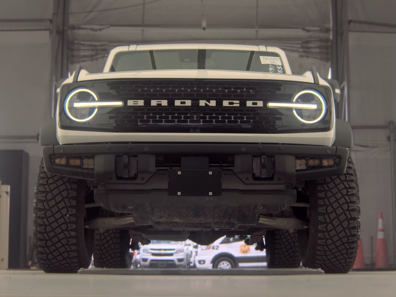 FORD BRONCO - 4