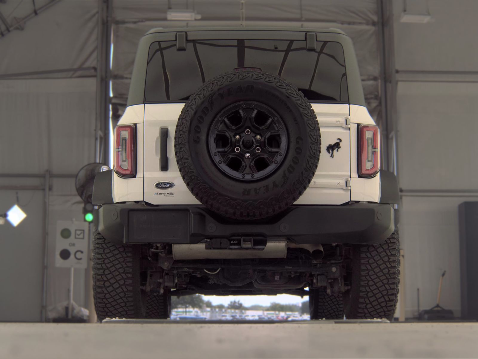 FORD BRONCO - 8