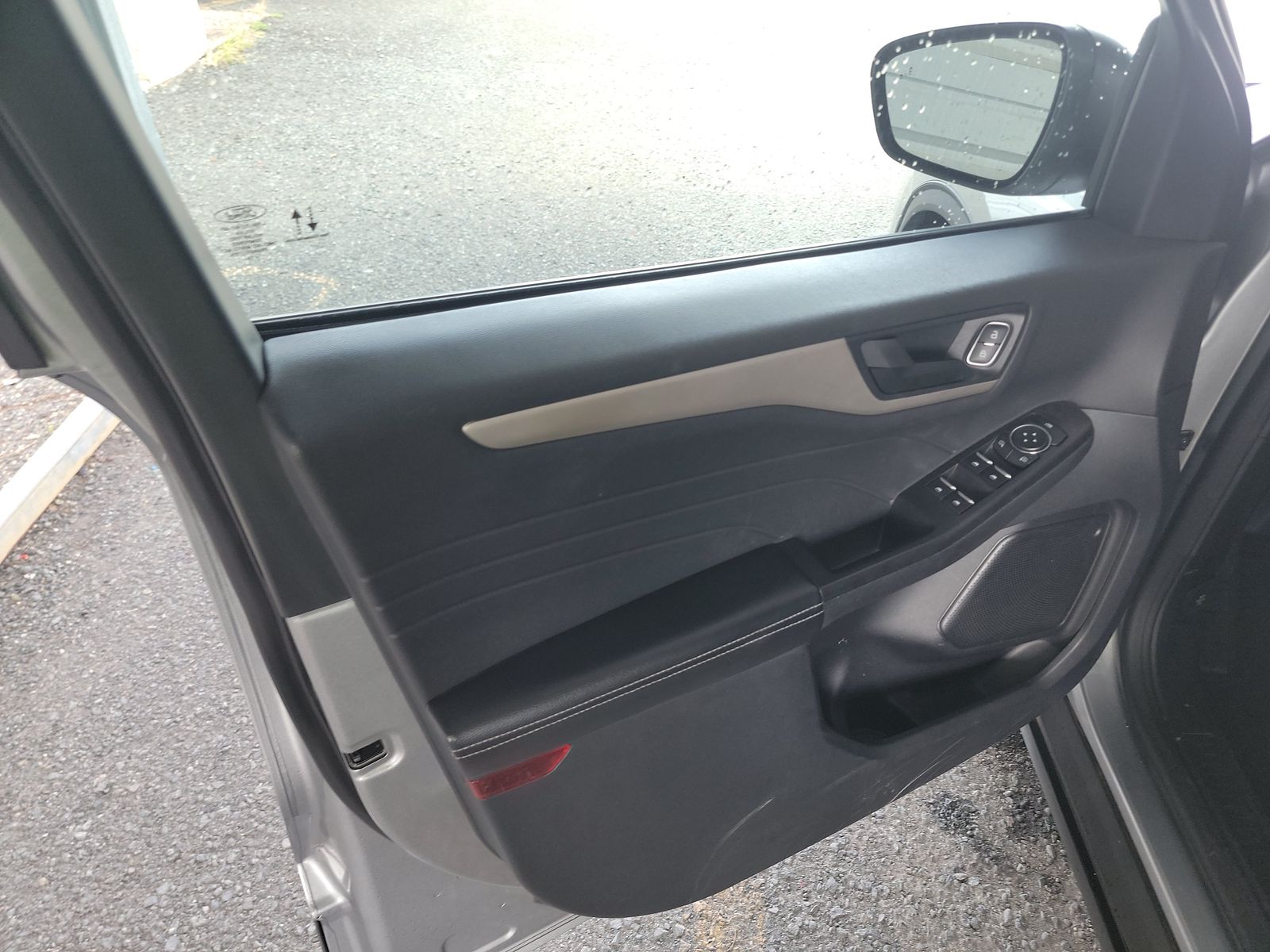 FORD ESCAPE - 10
