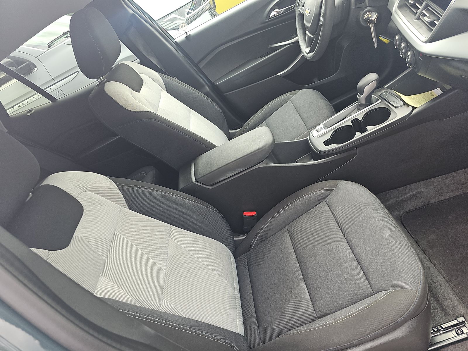 CHEVROLET TRAX - 9
