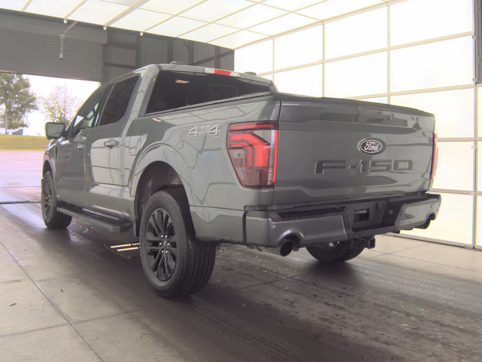 2025 Ford F-150 Hybrid Lariat AWD