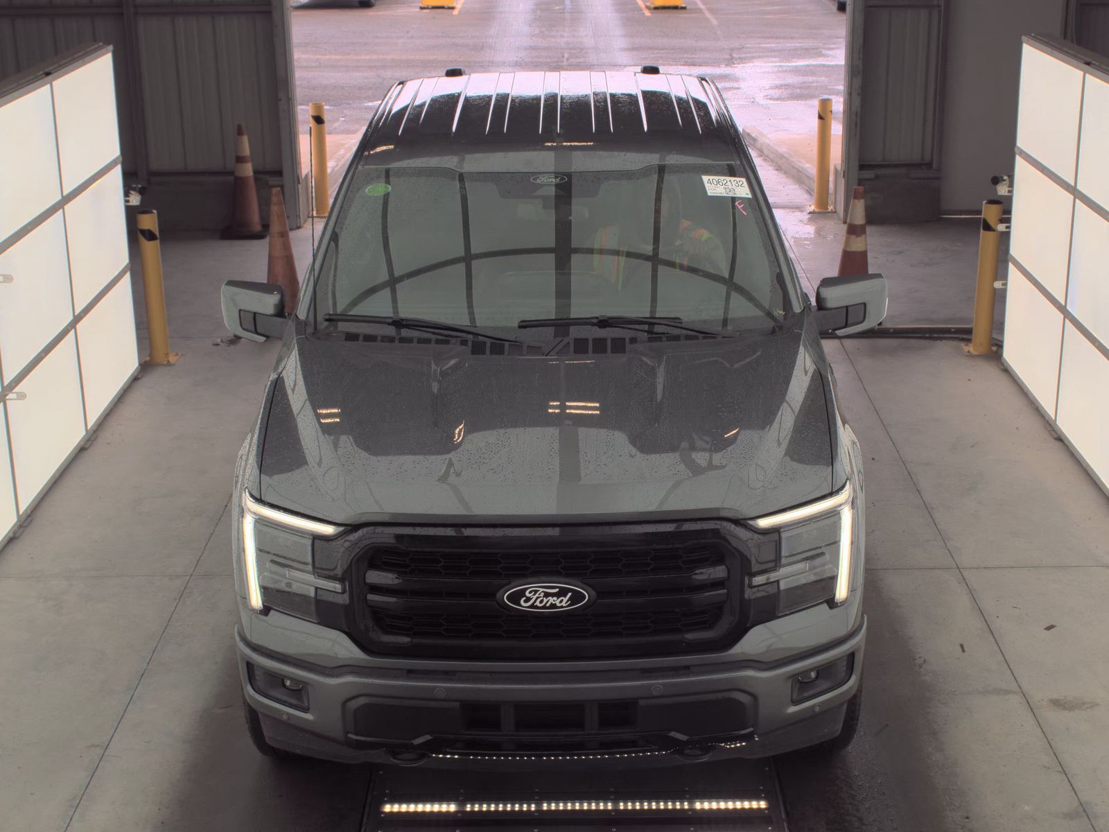 2025 Ford F-150 Hybrid Lariat AWD