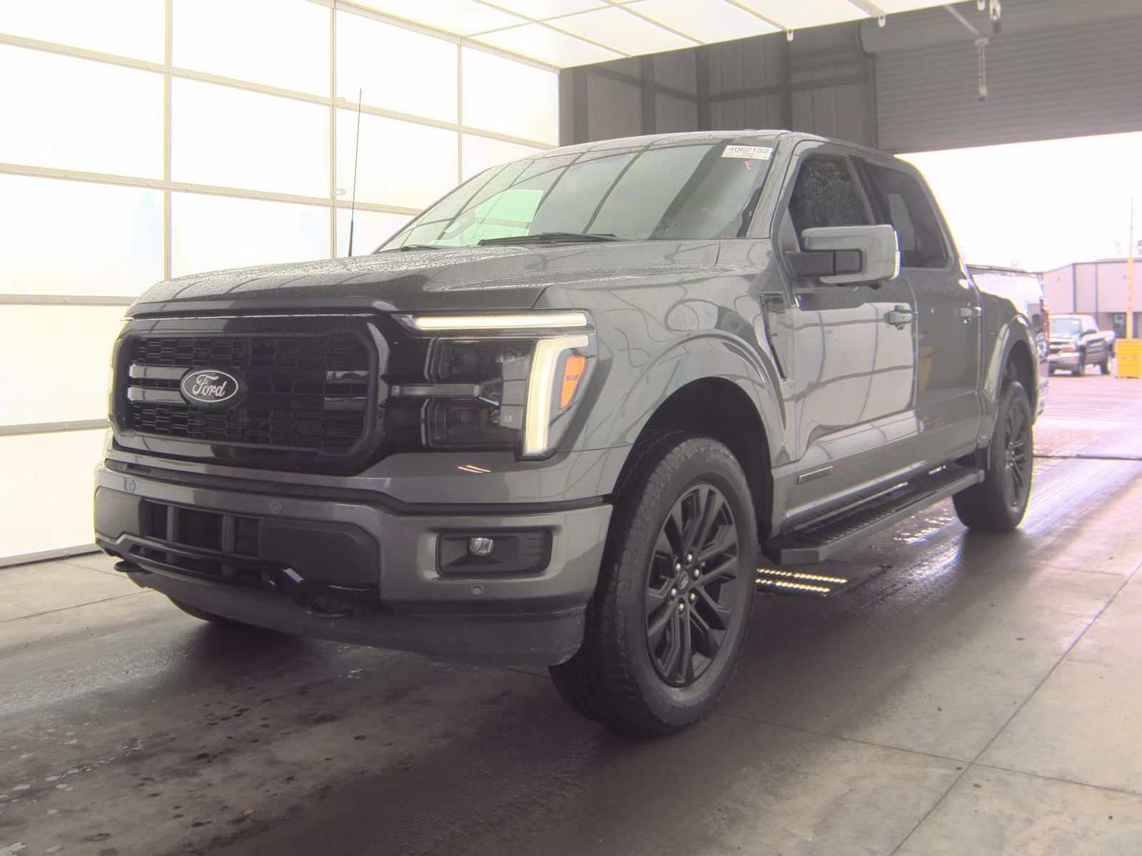 2025 Ford F-150 Hybrid Lariat AWD