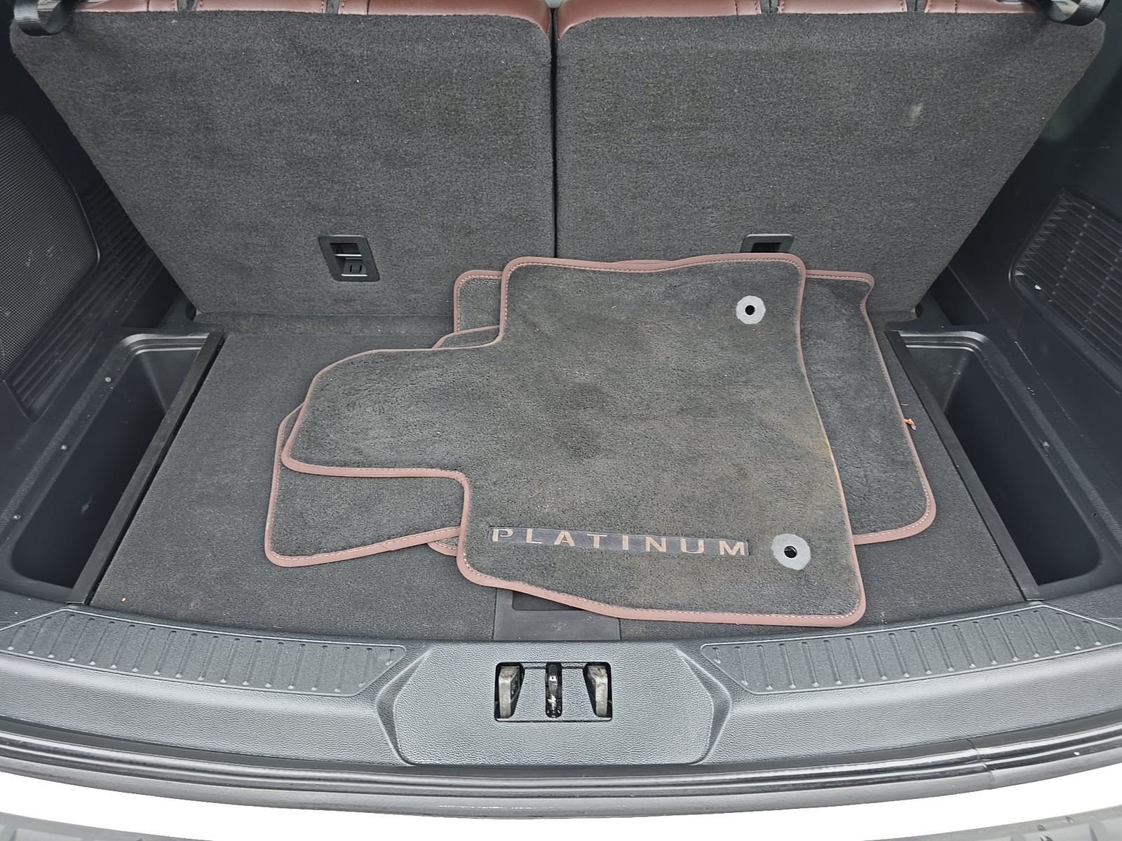 2023 Ford Explorer Platinum AWD