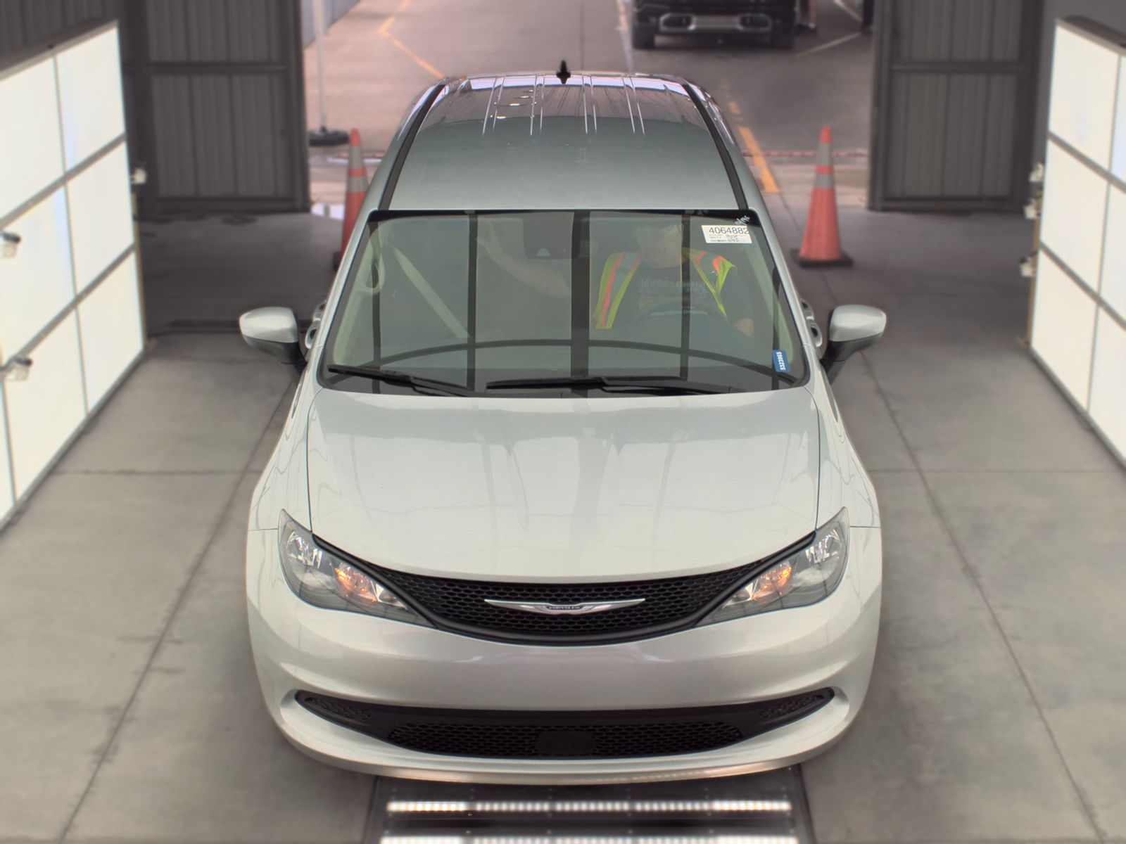 CHRYSLER VOYAGER - 3