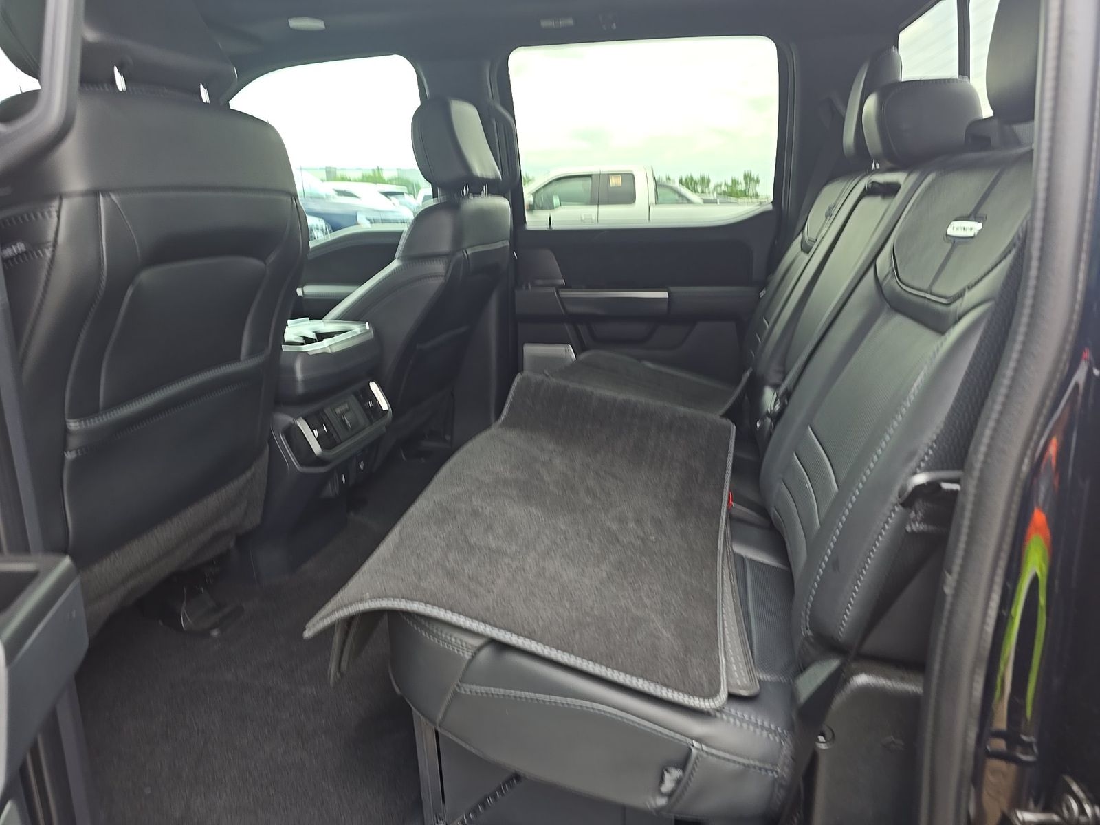 2024 Ford F-150 Platinum AWD