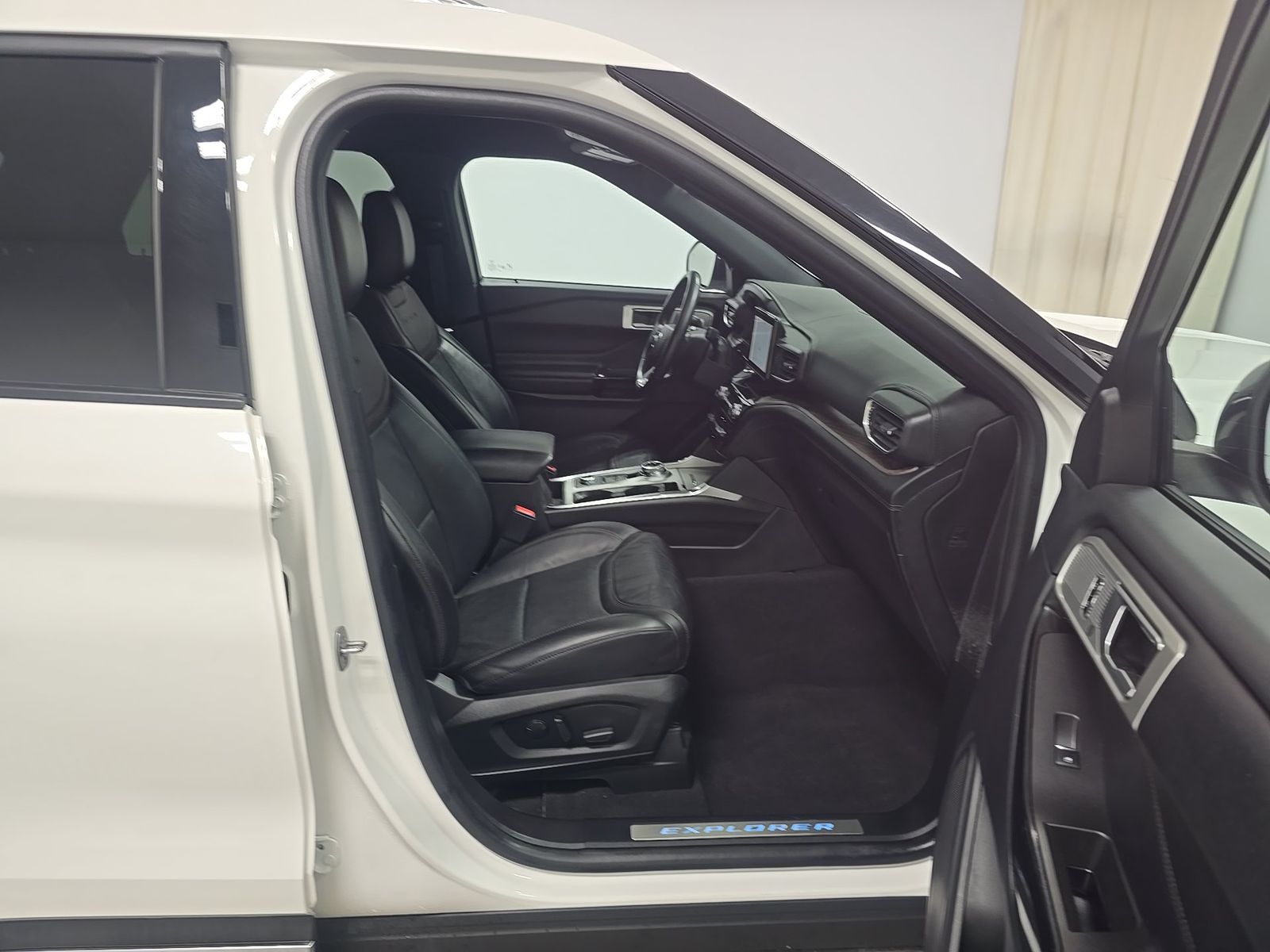 2023 Ford Explorer Platinum AWD