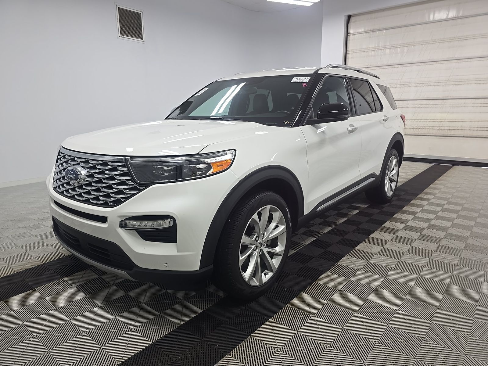 2023 Ford Explorer Platinum AWD