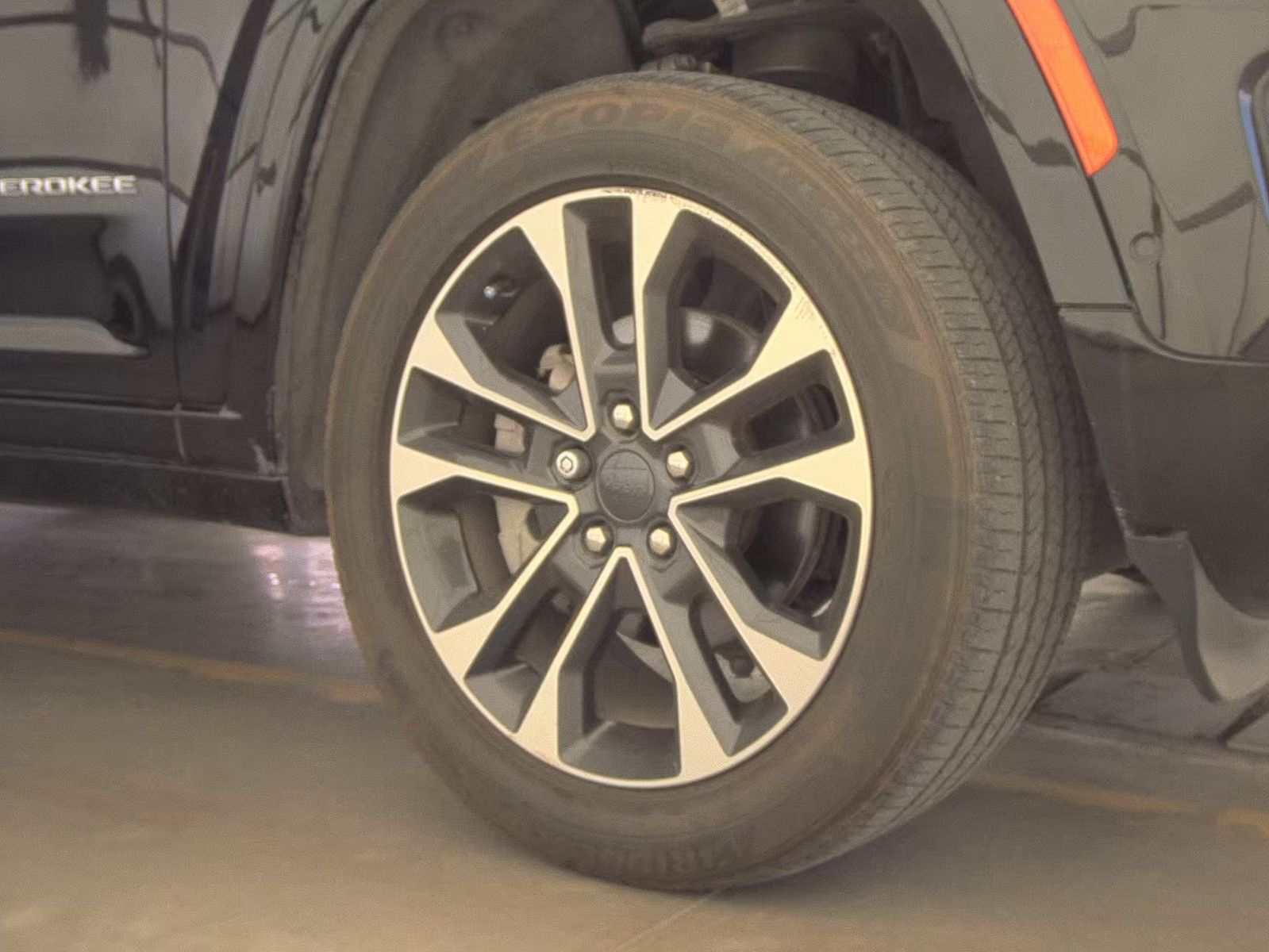 2023 Jeep Grand Cherokee Overland AWD