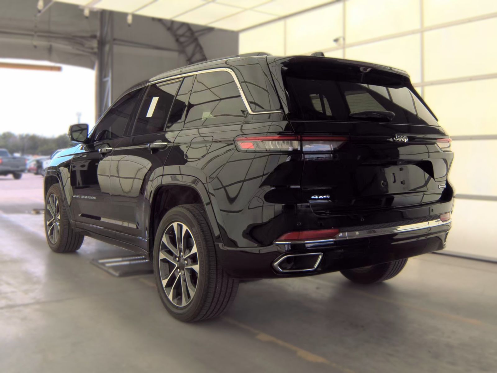 2023 Jeep Grand Cherokee Overland AWD