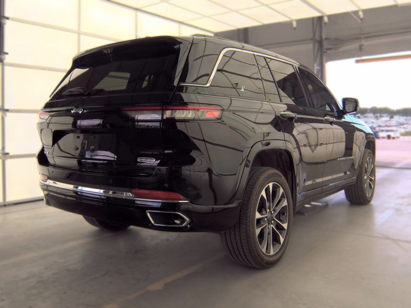 2023 Jeep Grand Cherokee Overland AWD