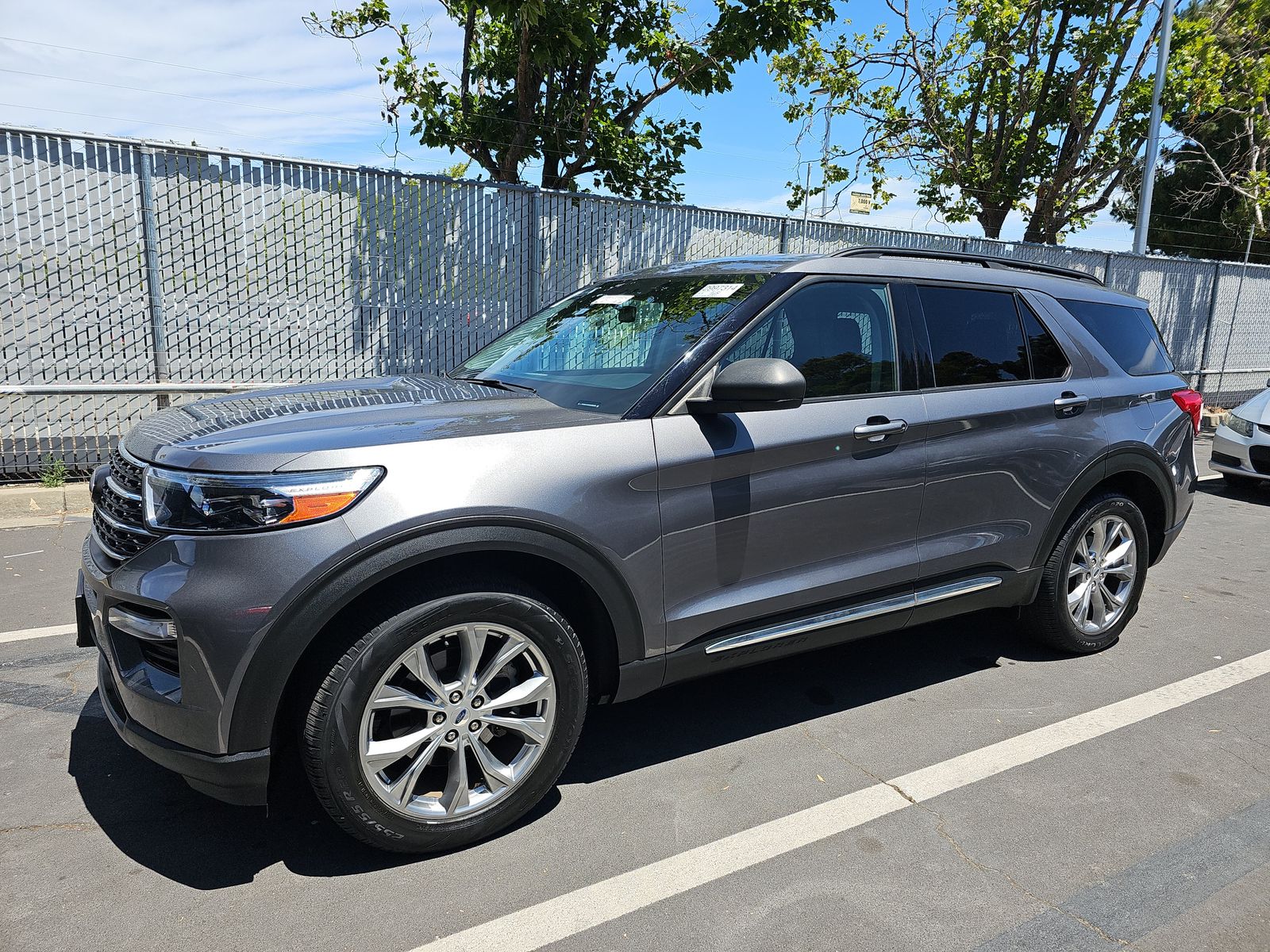 FORD EXPLORER - 1