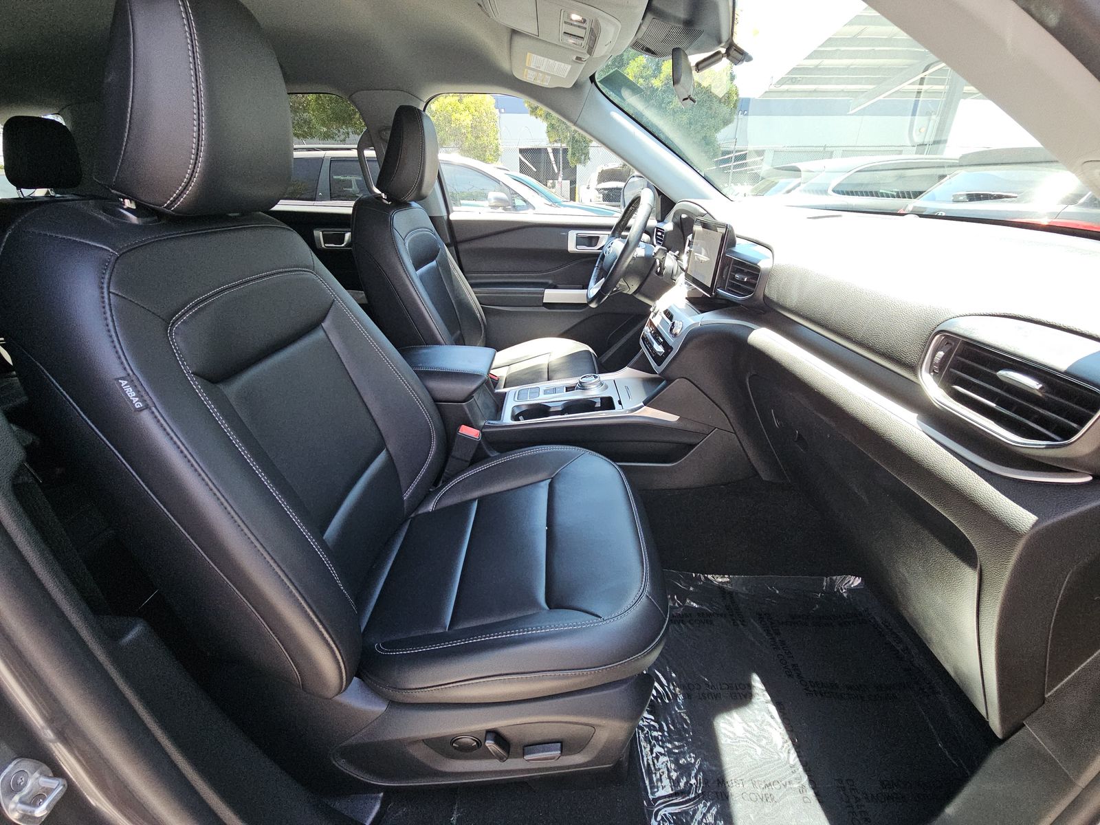 FORD EXPLORER - 9