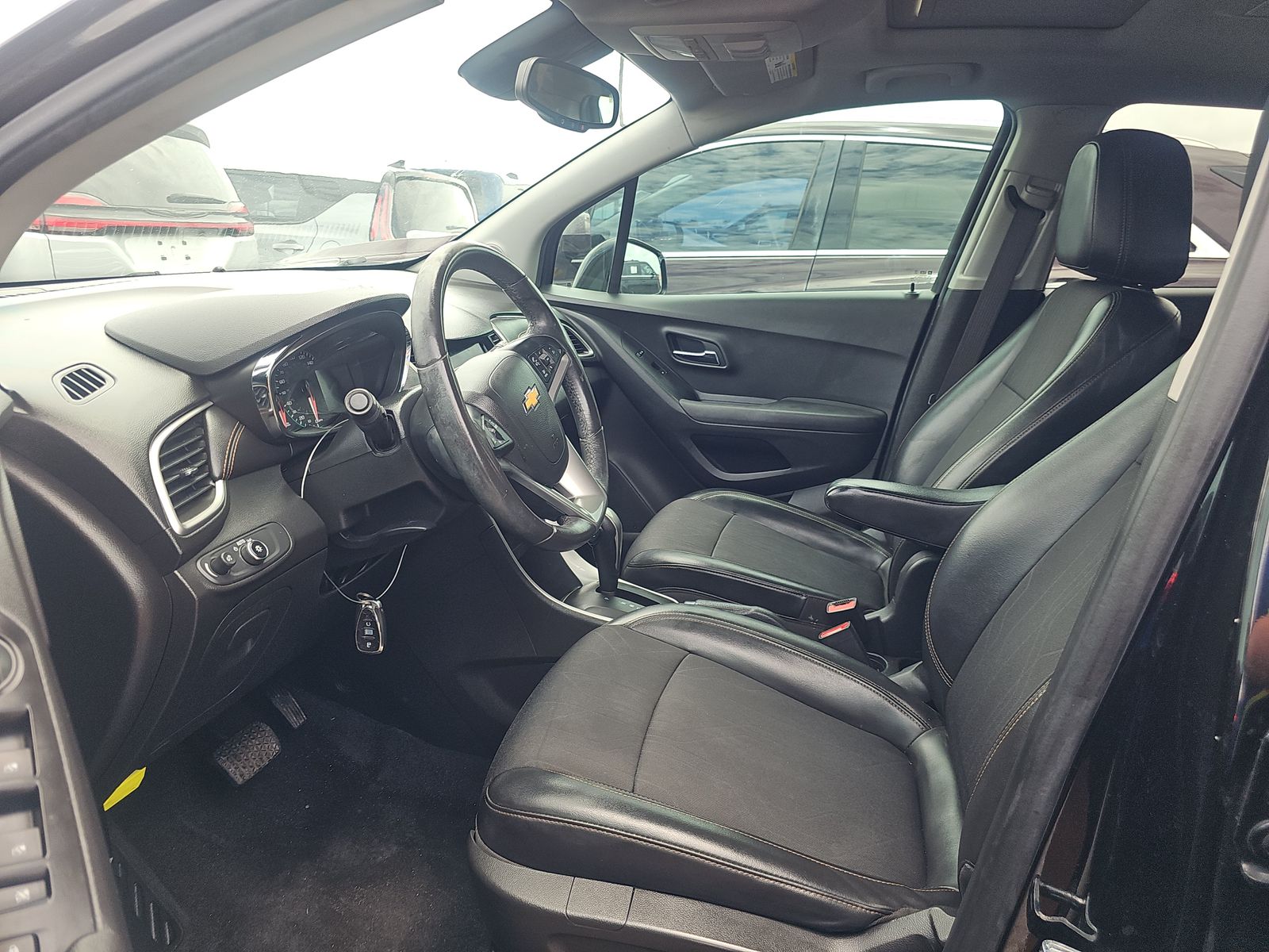 CHEVROLET TRAX - 8