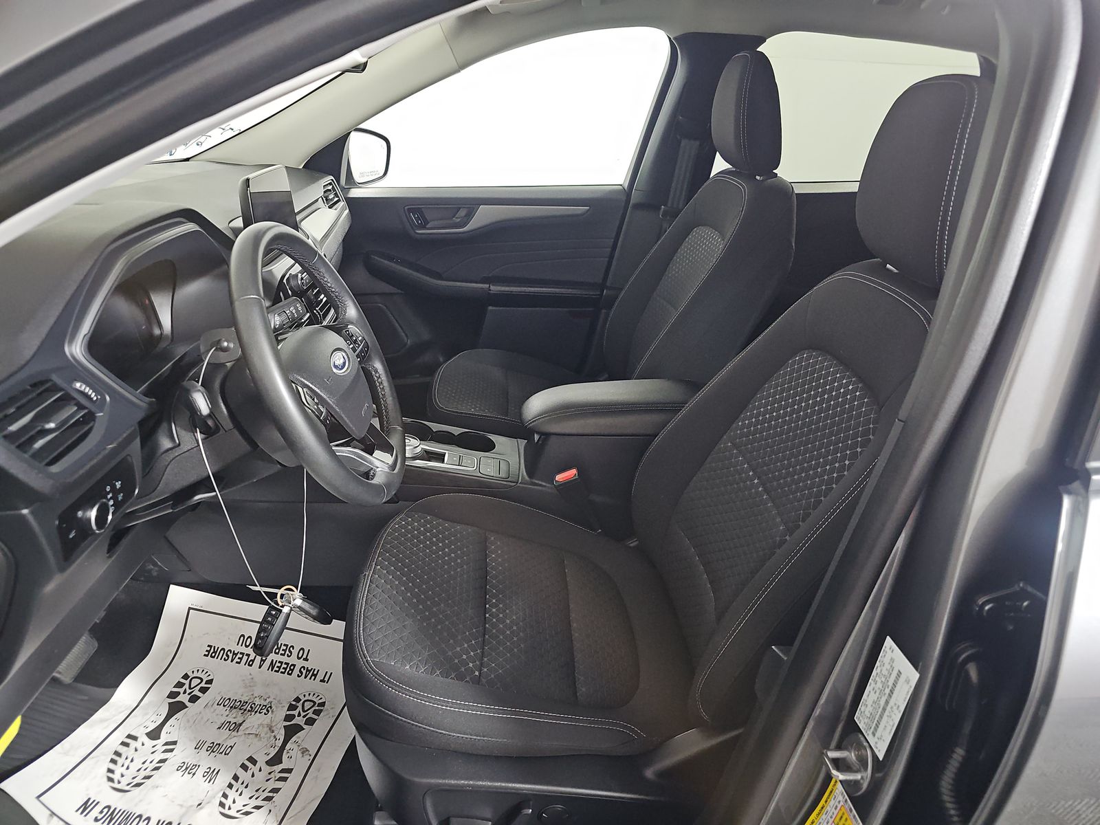 FORD ESCAPE - 8