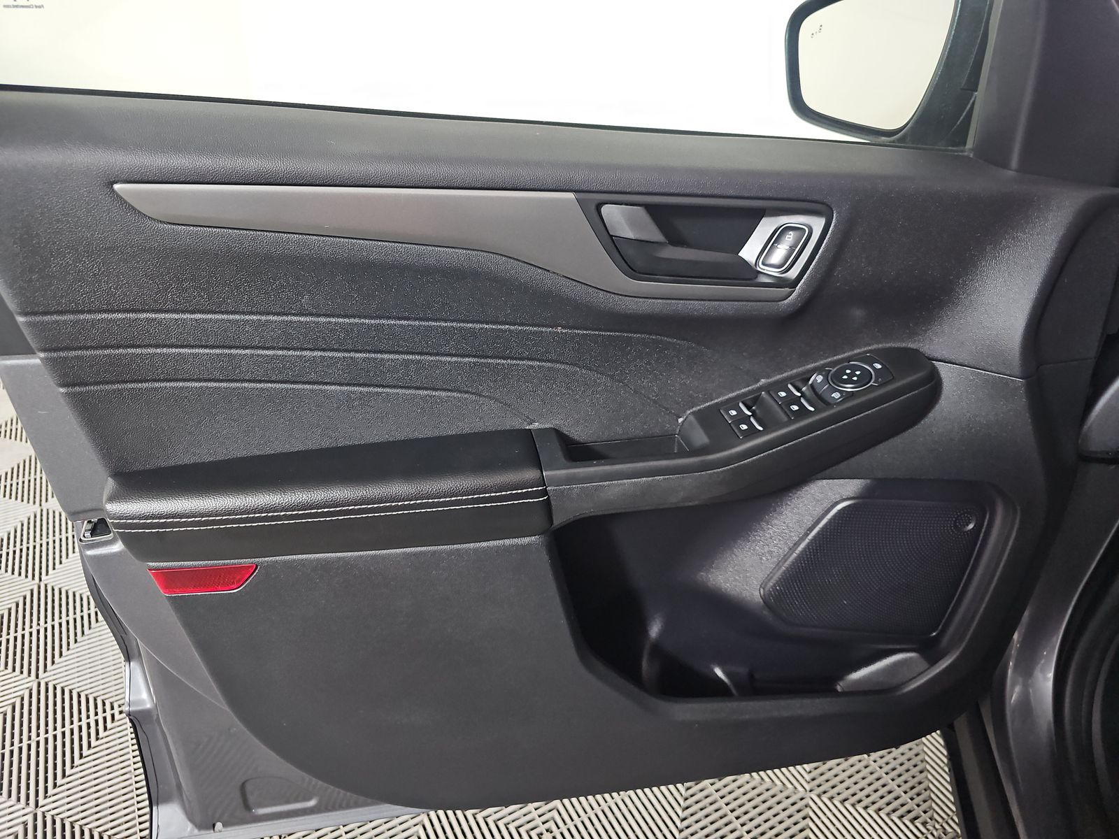 FORD ESCAPE - 10