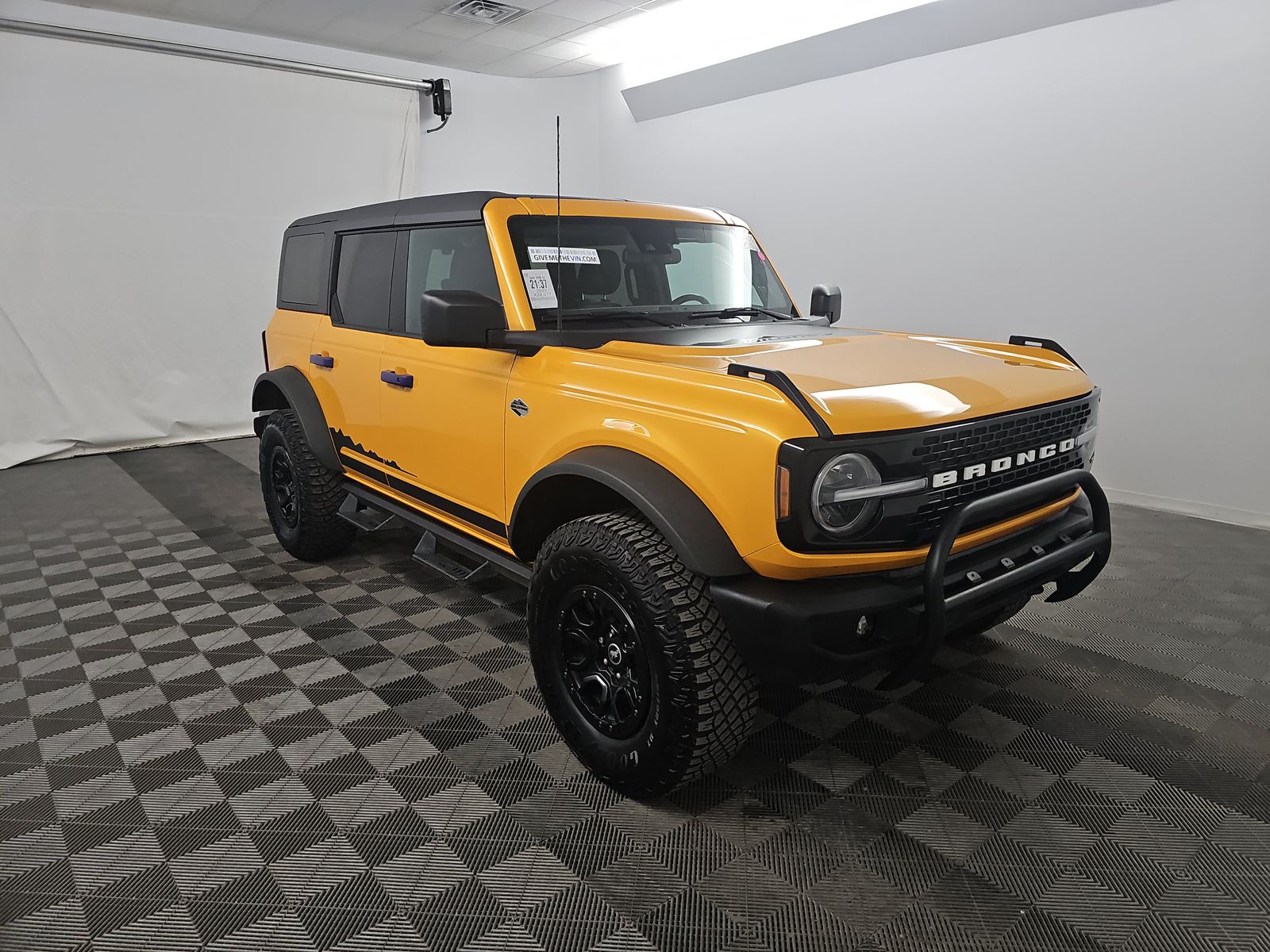 FORD BRONCO - 4