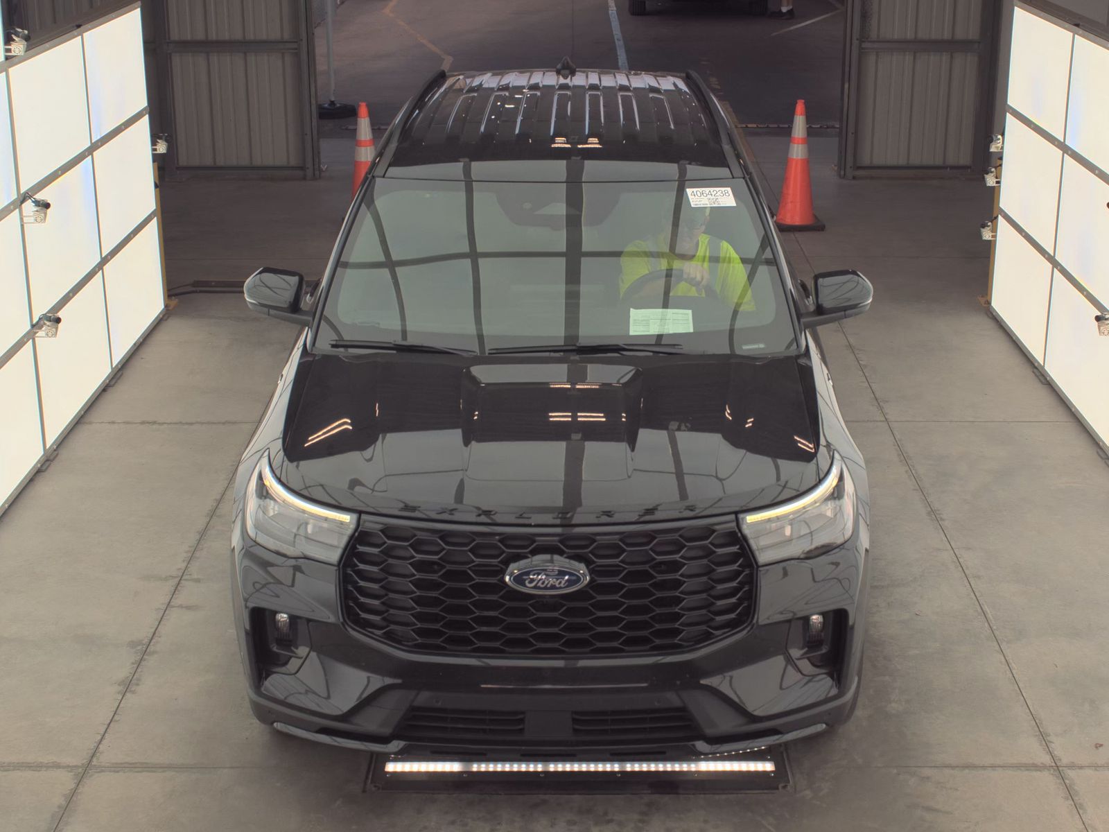 FORD EXPLORER - 3