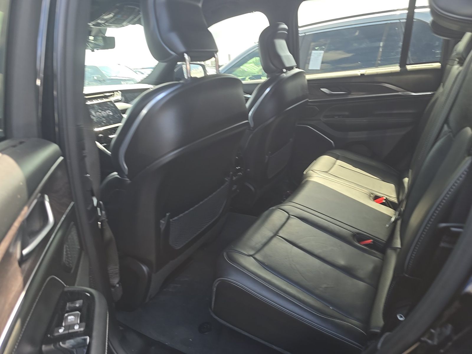 2023 Jeep Grand Cherokee Overland AWD
