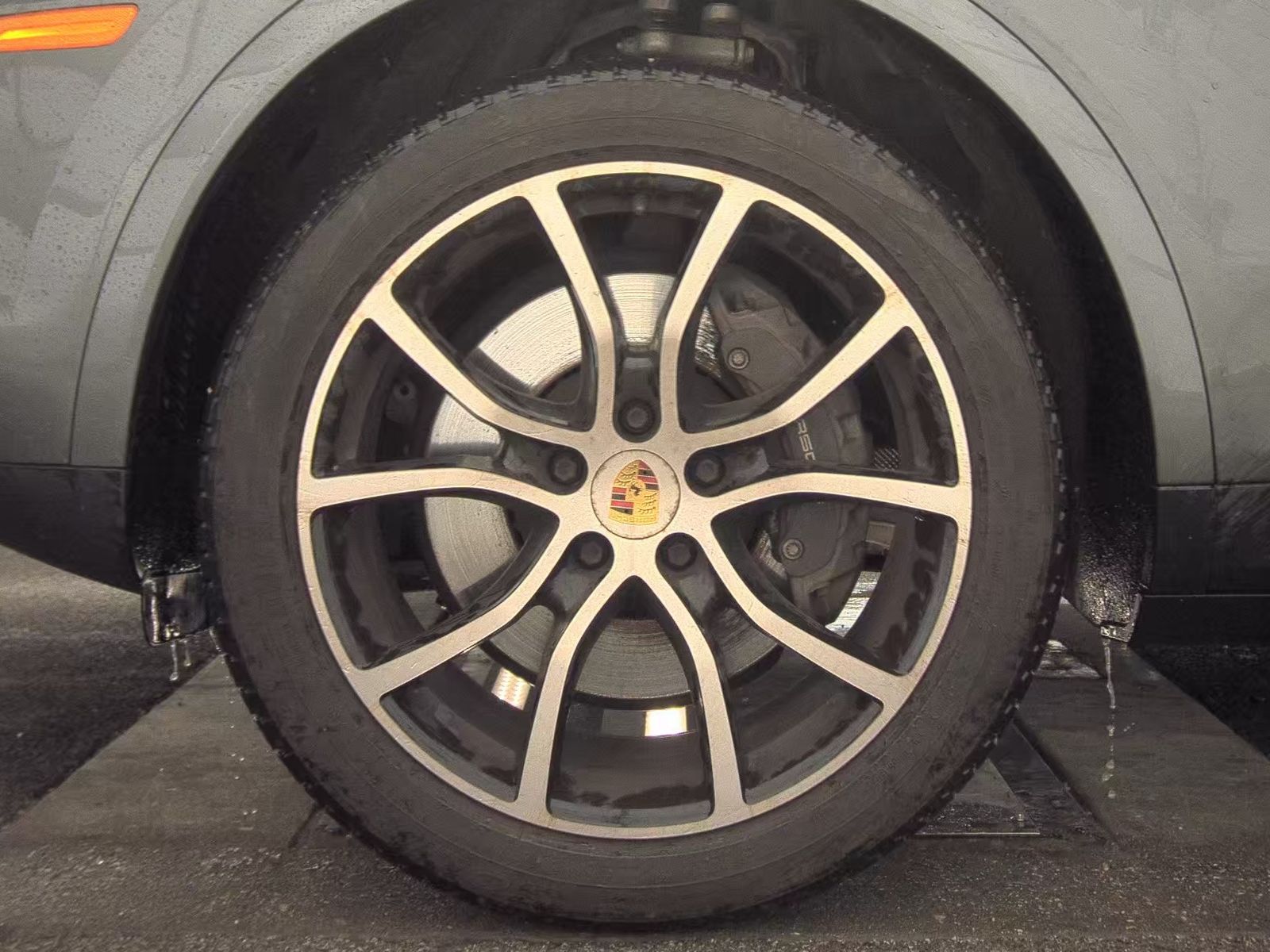 PORSCHE CAYENNE - 10