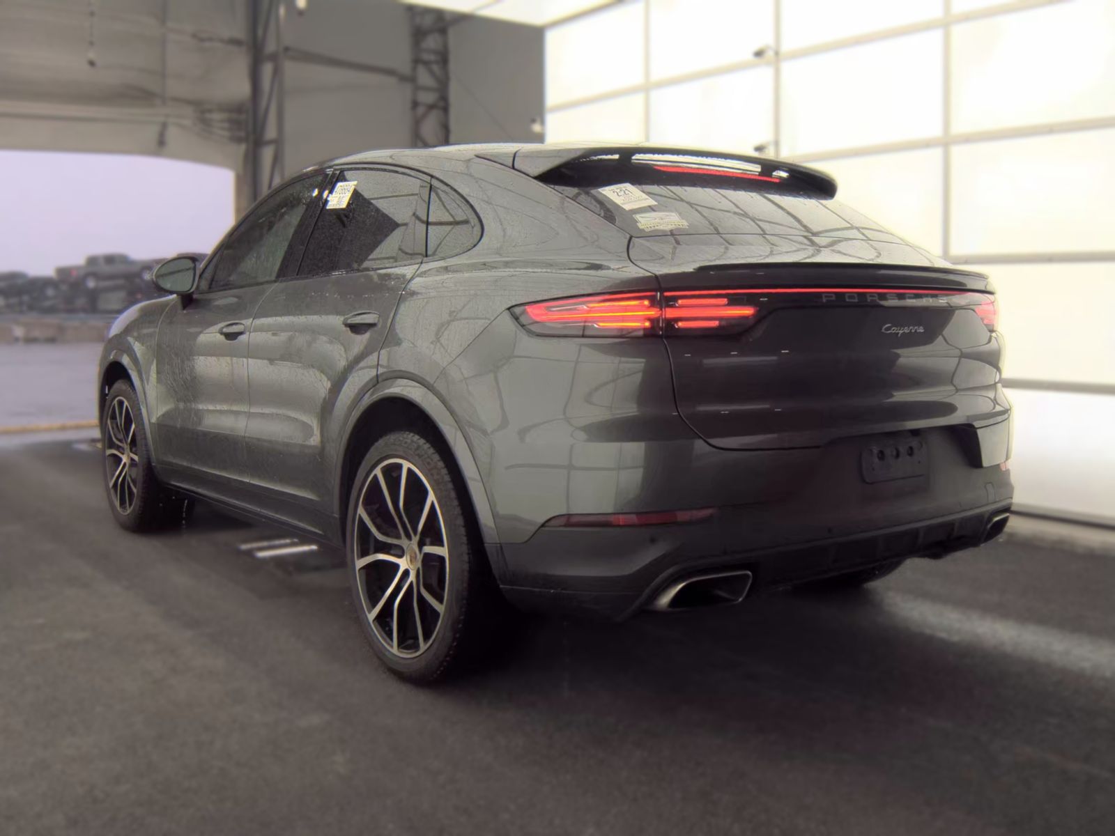 PORSCHE CAYENNE - 9