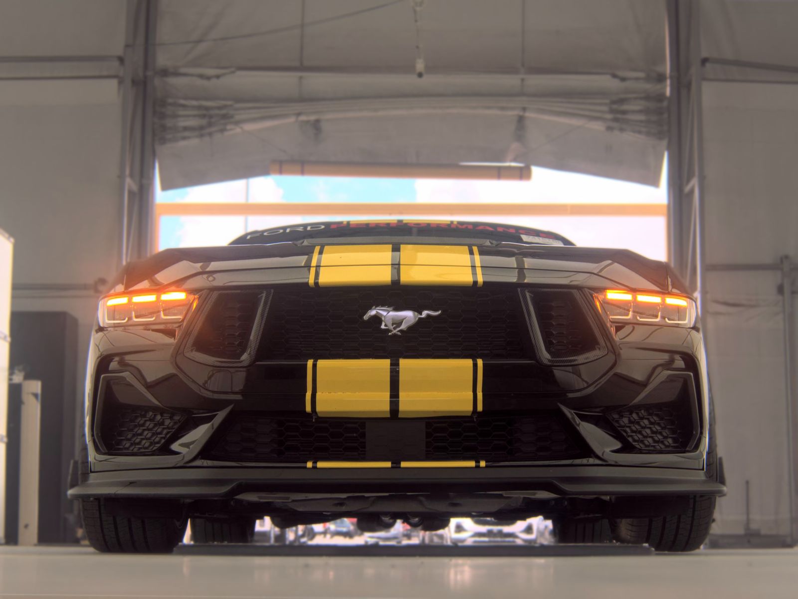 FORD MUSTANG - 4