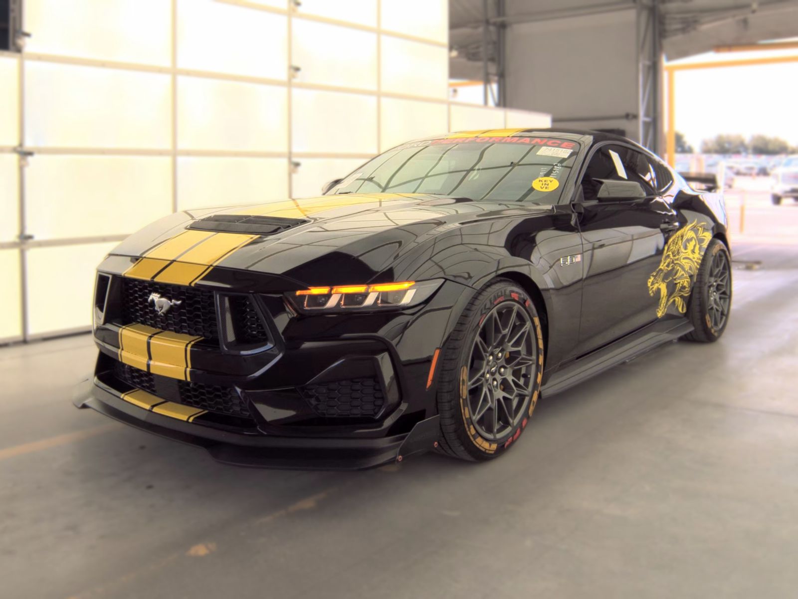FORD MUSTANG - 1