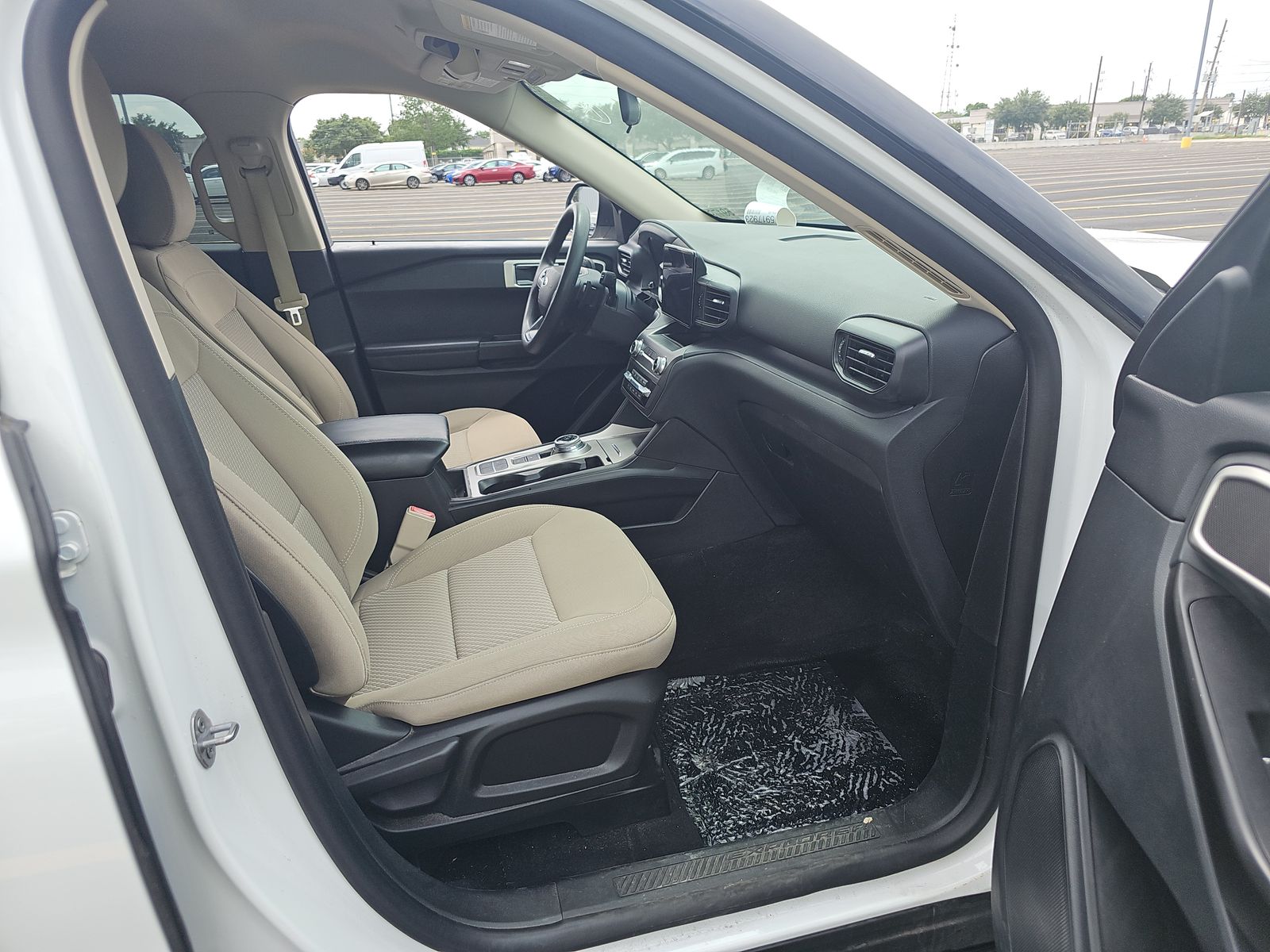 FORD EXPLORER - 9