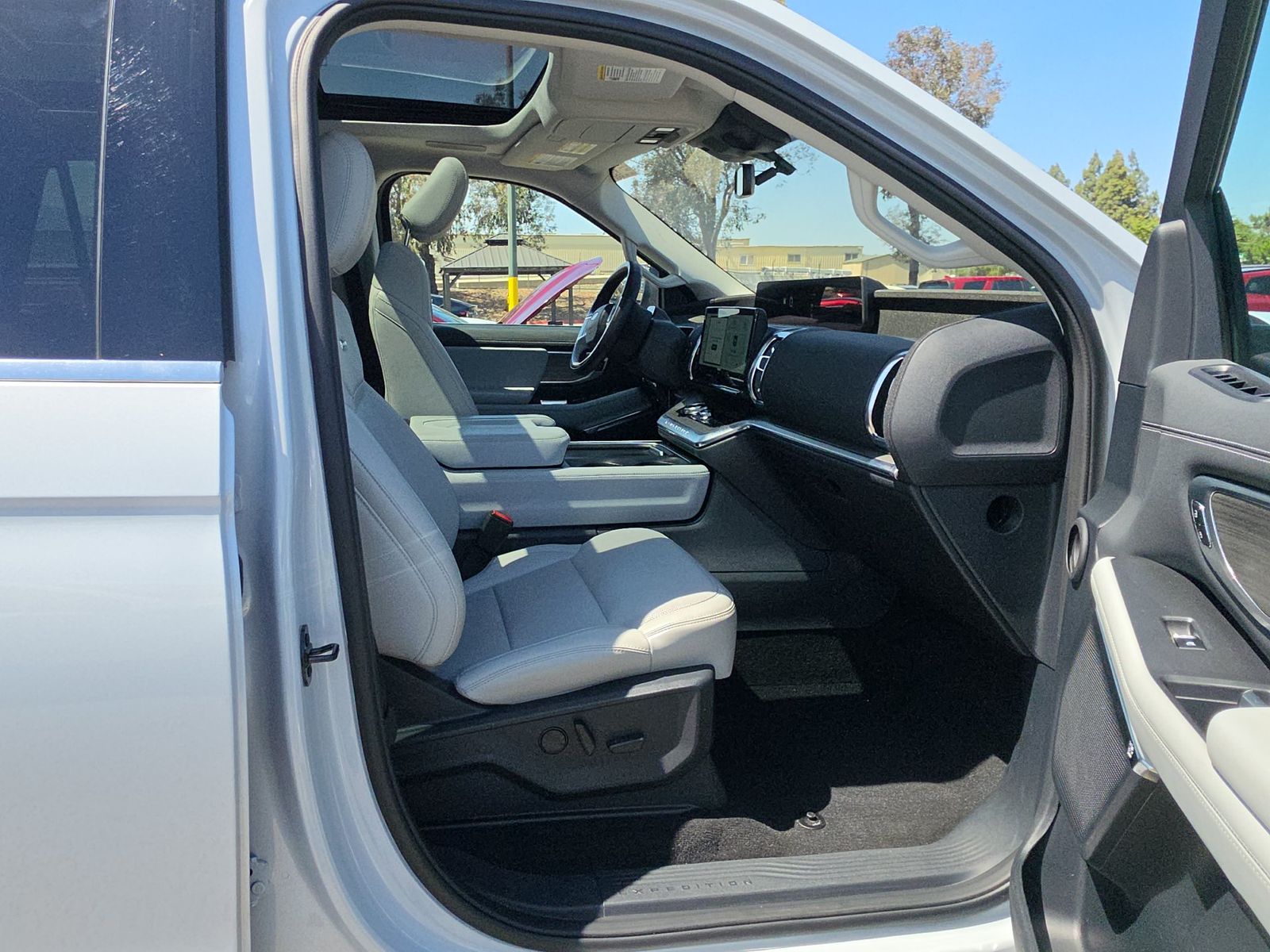 FORD EXPEDITION MAX - 9