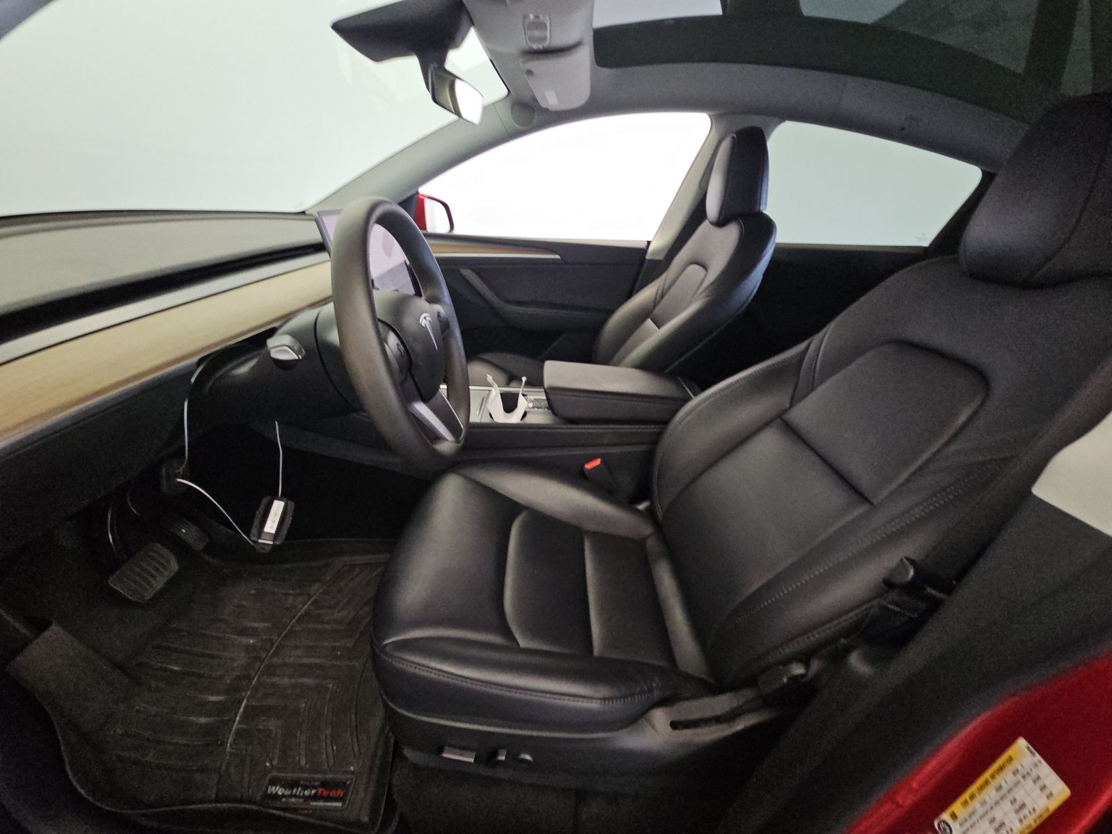 TESLA MODEL Y - 8