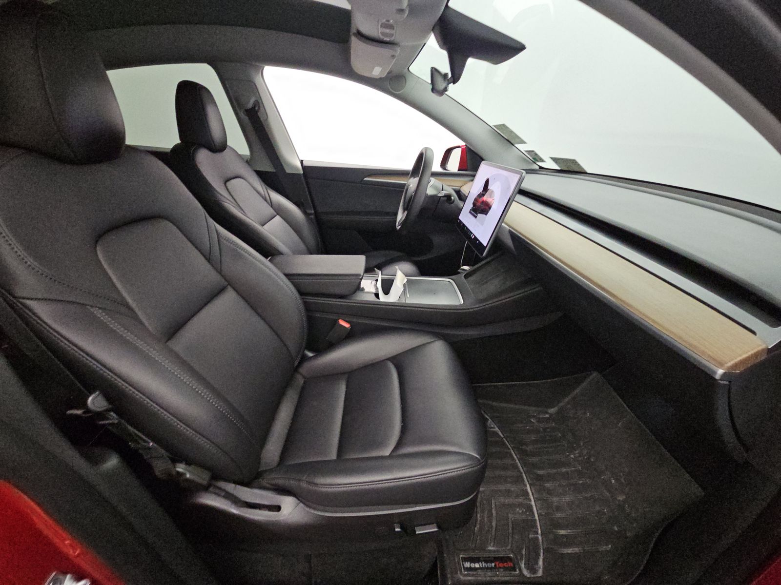TESLA MODEL Y - 9
