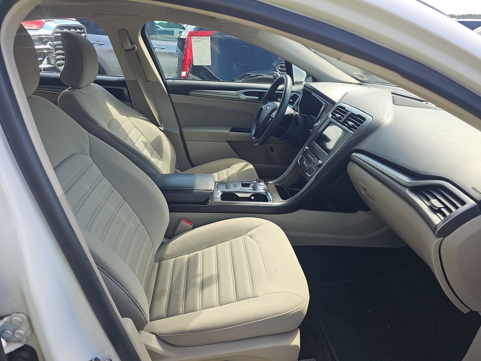 FORD FUSION - 9
